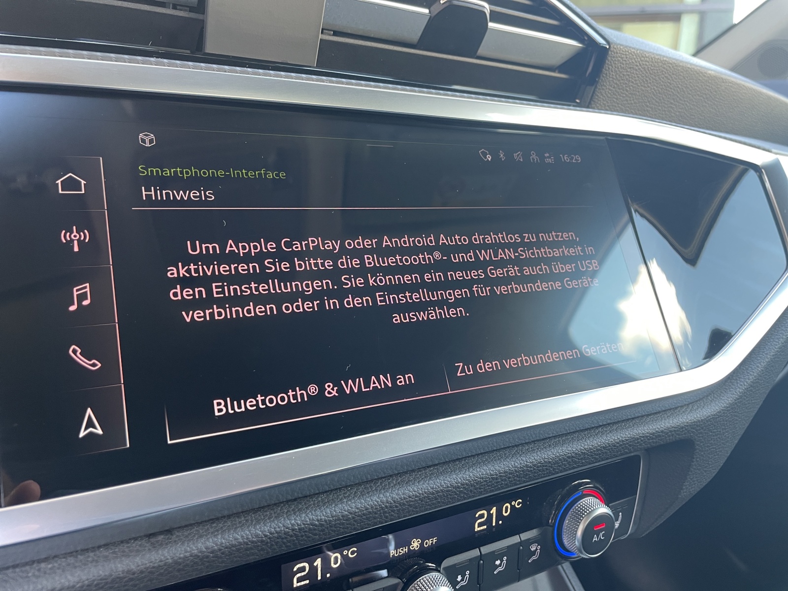 AUDI Q3 Sportback 45 TFSI S line quattro S-tronic-image-13