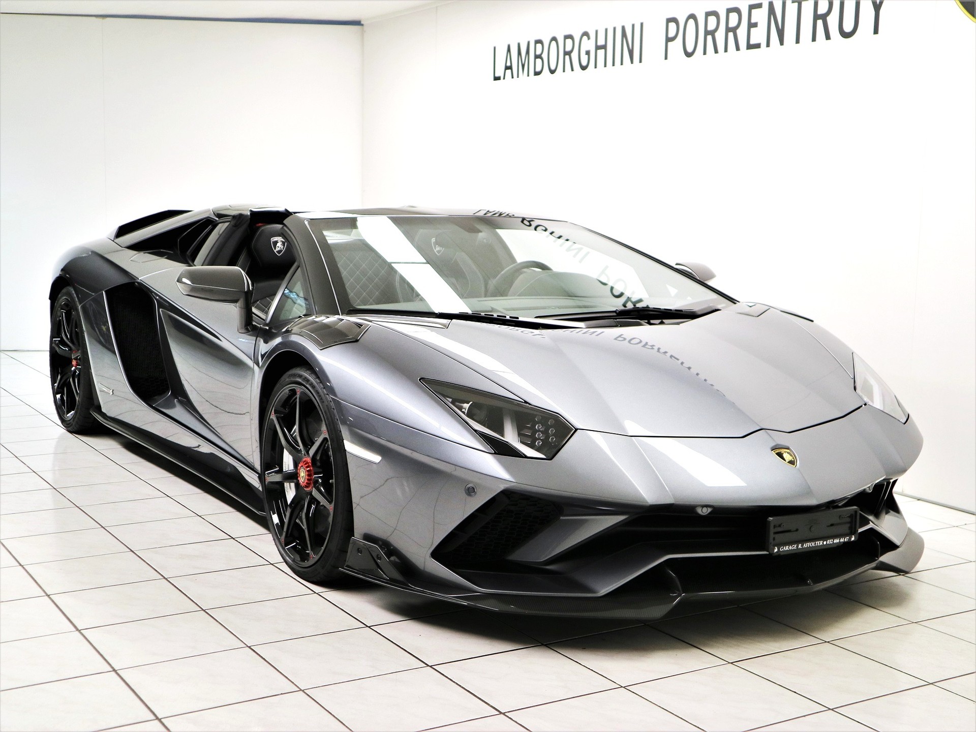 LAMBORGHINI Aventador S LP740-4 Roadster E-Gear