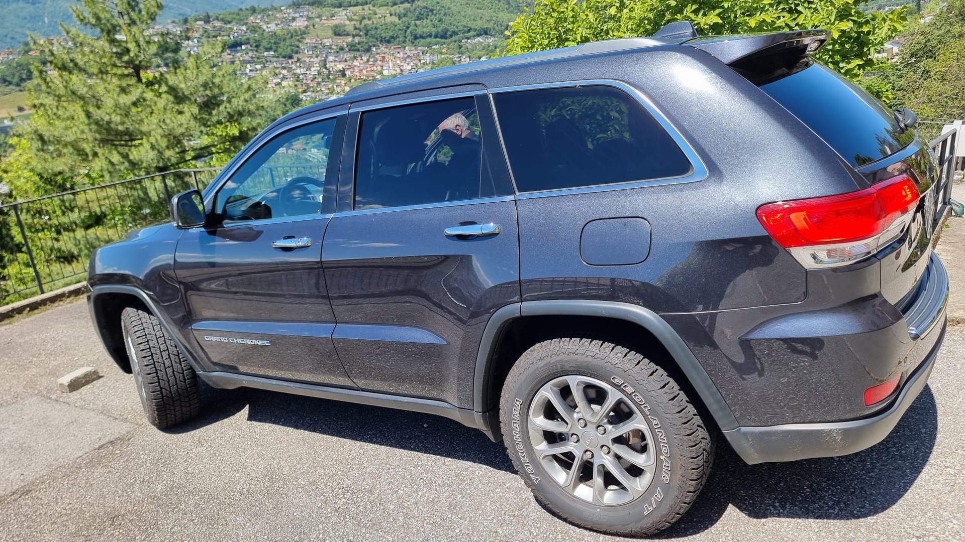 JEEP GRAND CHEROKEE-image-2
