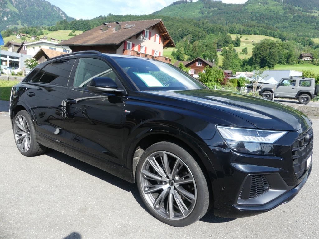 AUDI Q8 55 TFSI quattro tiptronic-image-4