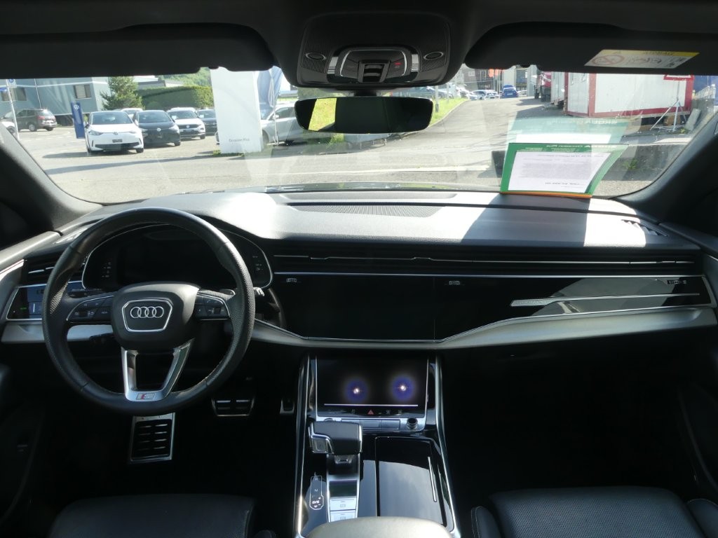 AUDI Q8 55 TFSI quattro tiptronic-image-7