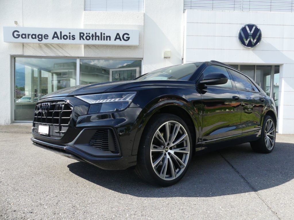 AUDI Q8 55 TFSI quattro tiptronic-image-0