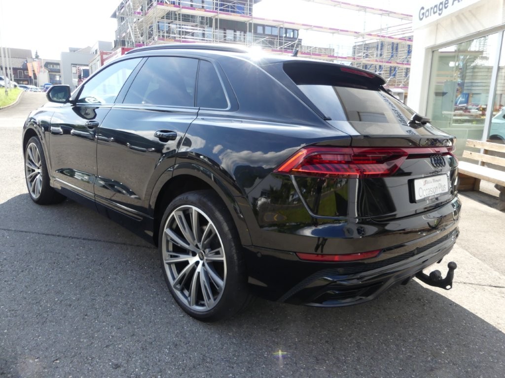 AUDI Q8 55 TFSI quattro tiptronic-image-1