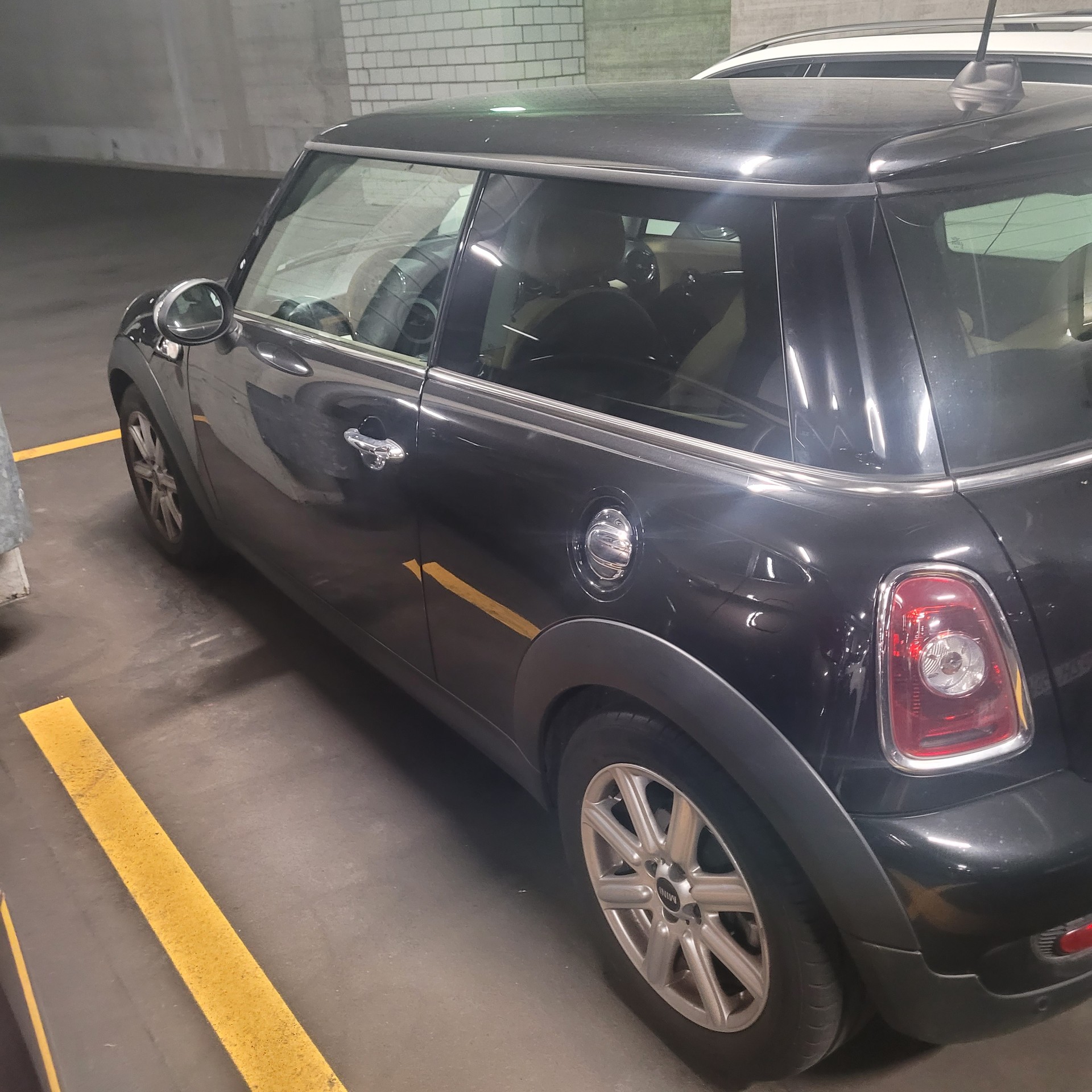 MINI 1.6i Cooper S-image-1