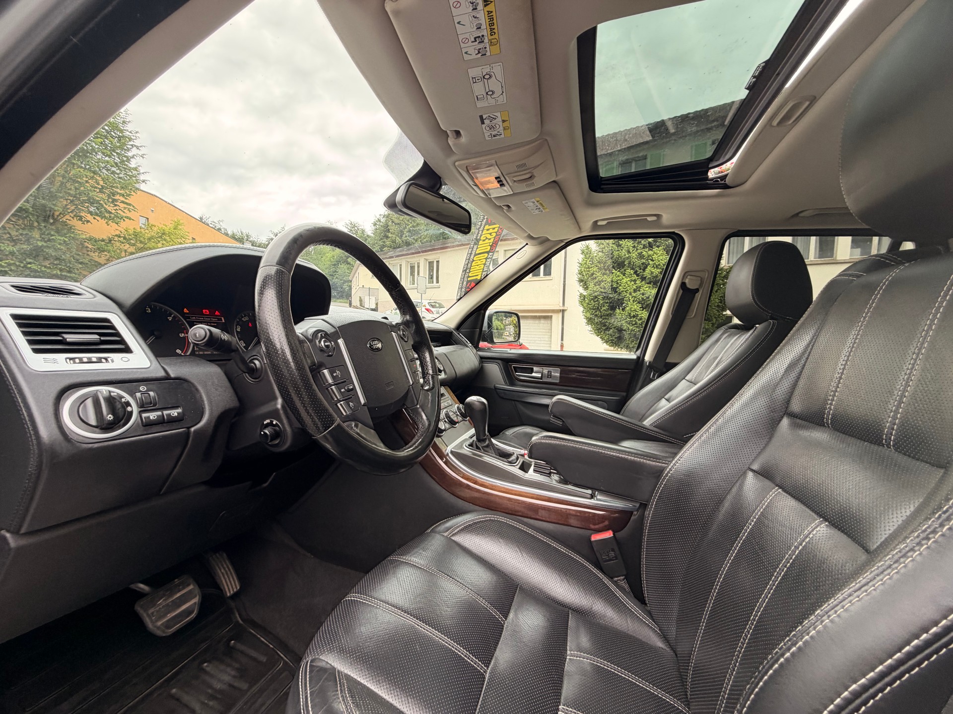 LAND ROVER Range Rover Sport 3.0 TDV6 HSE Automatic-image-9