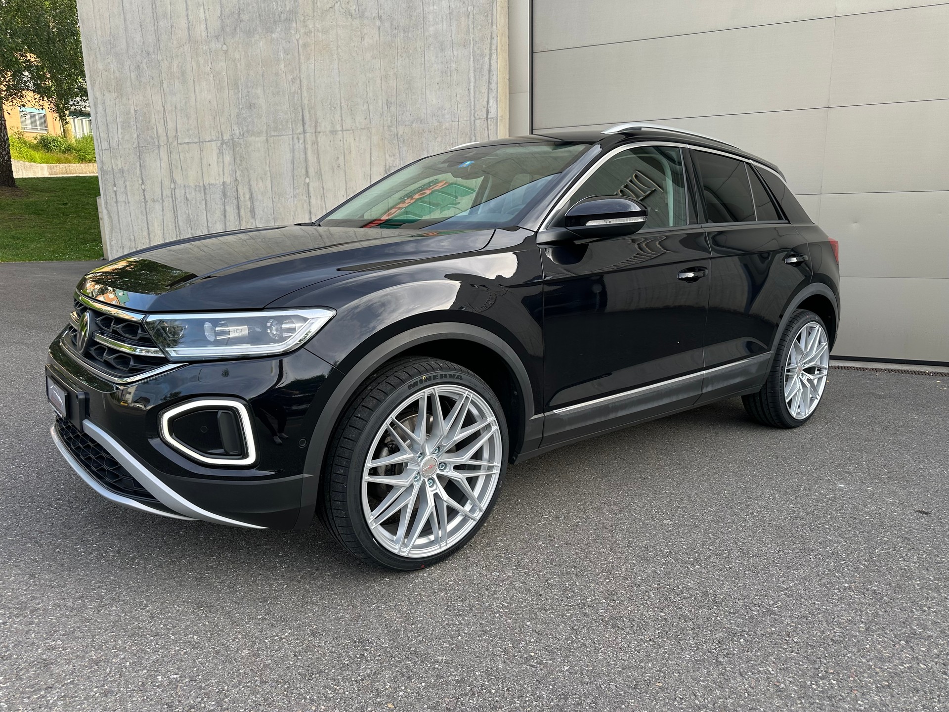 VW T-Roc 2.0 TDI 190PS Sport DSG-image-28