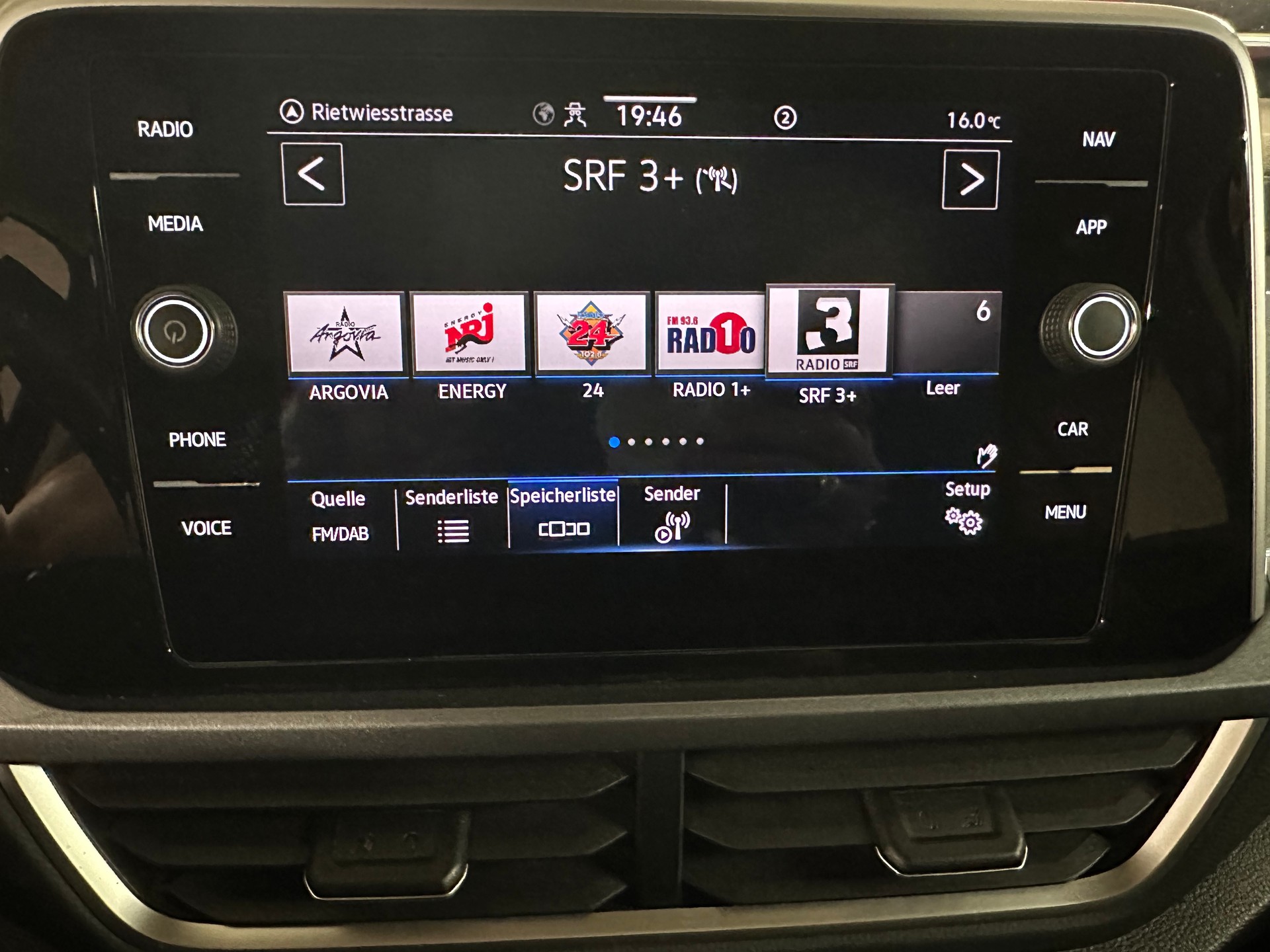 VW T-Roc 2.0 TDI 190PS Sport DSG-image-22