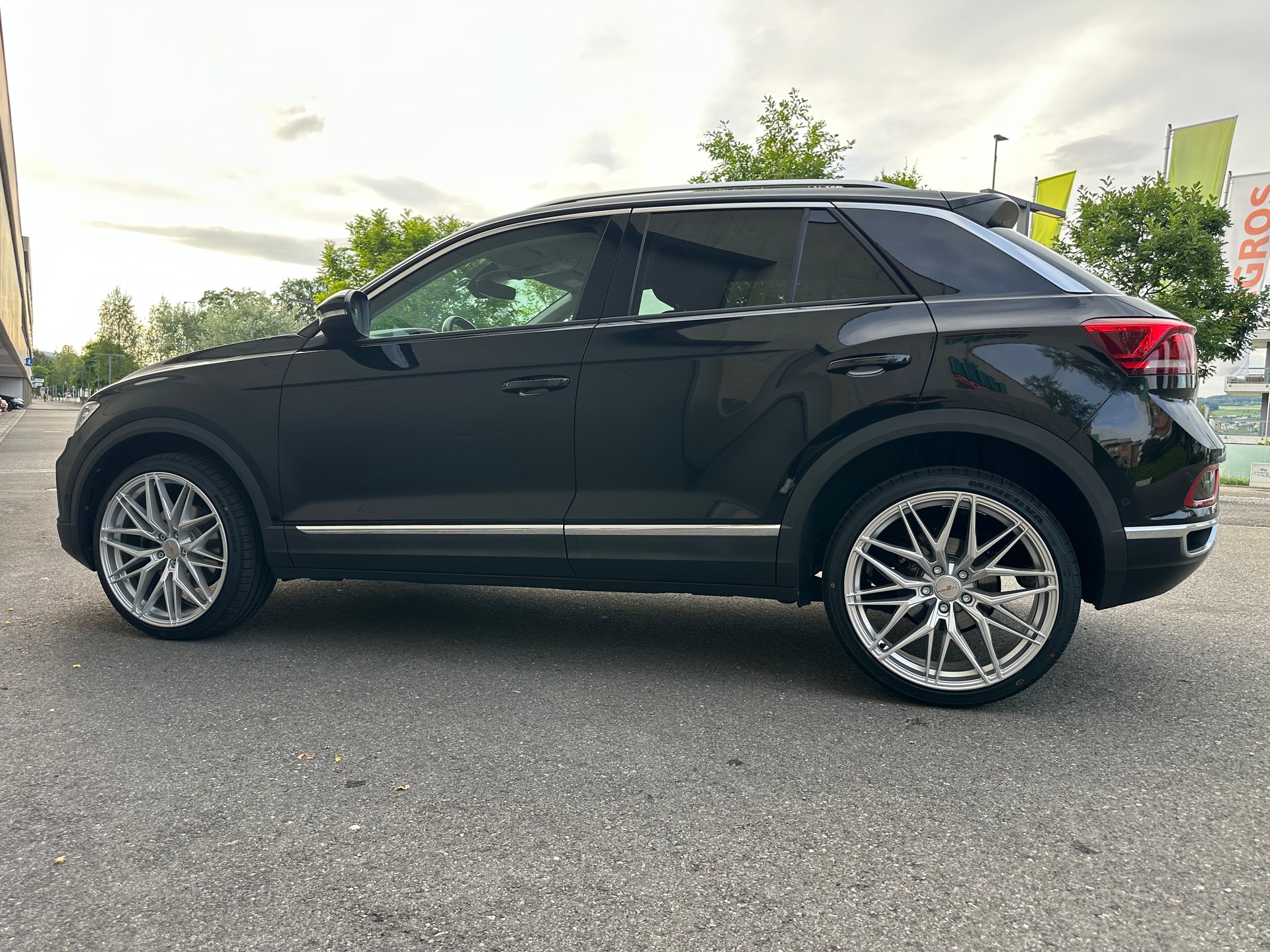 VW T-Roc 2.0 TDI 190PS Sport DSG-image-4