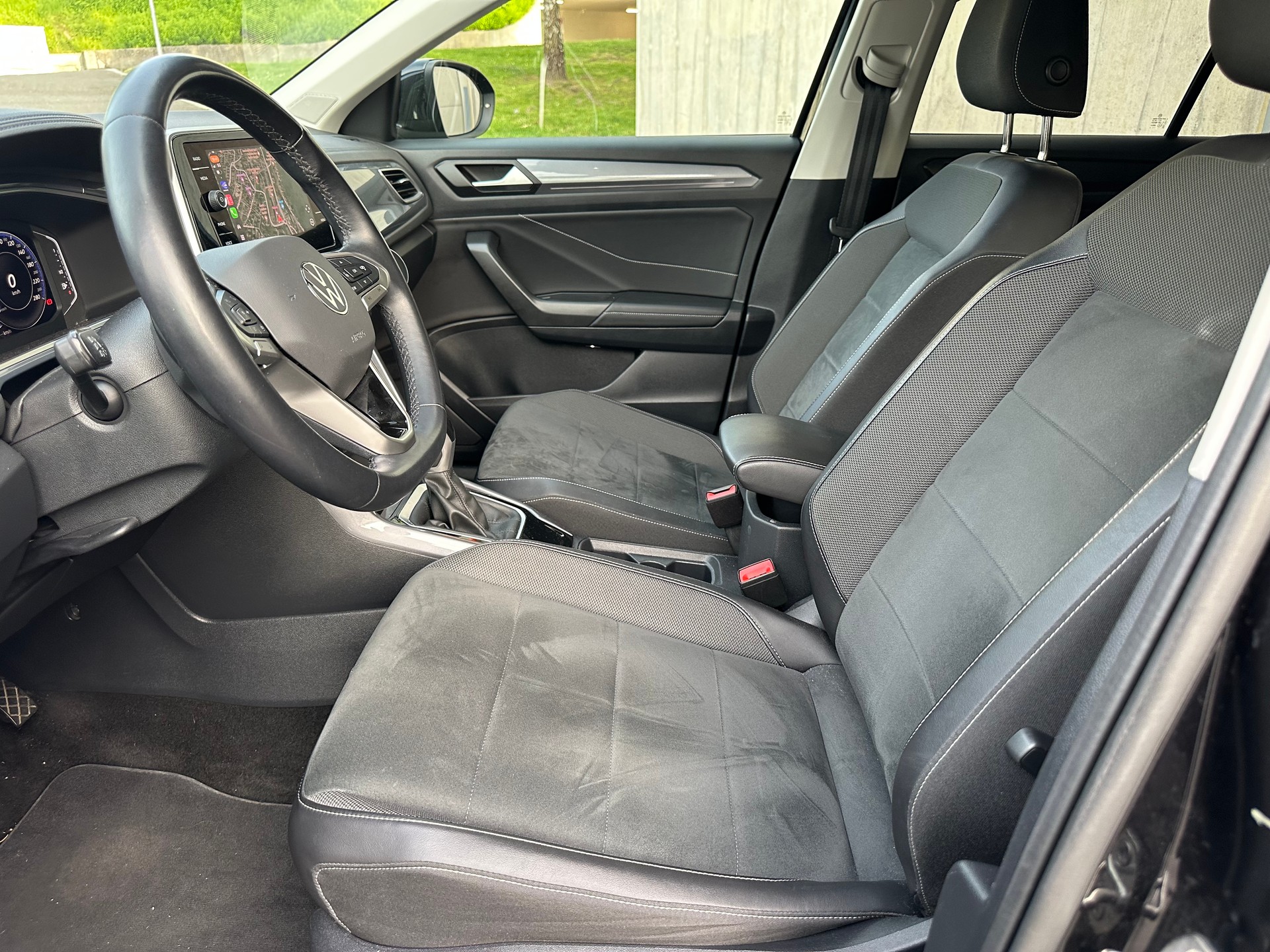 VW T-Roc 2.0 TDI 190PS Sport DSG-image-12