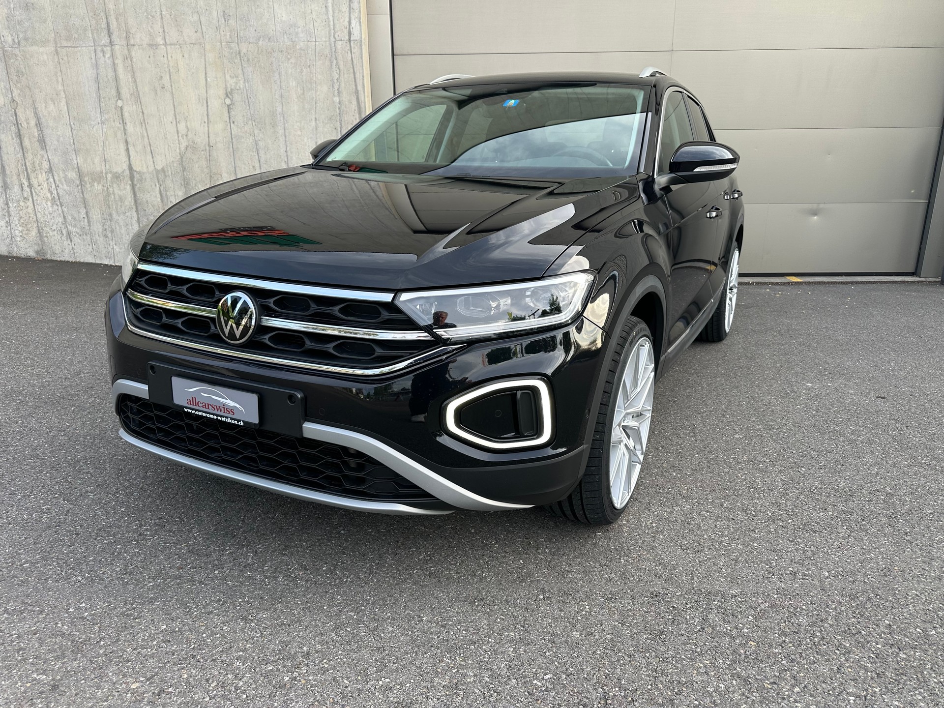 VW T-Roc 2.0 TDI 190PS Sport DSG-image-33