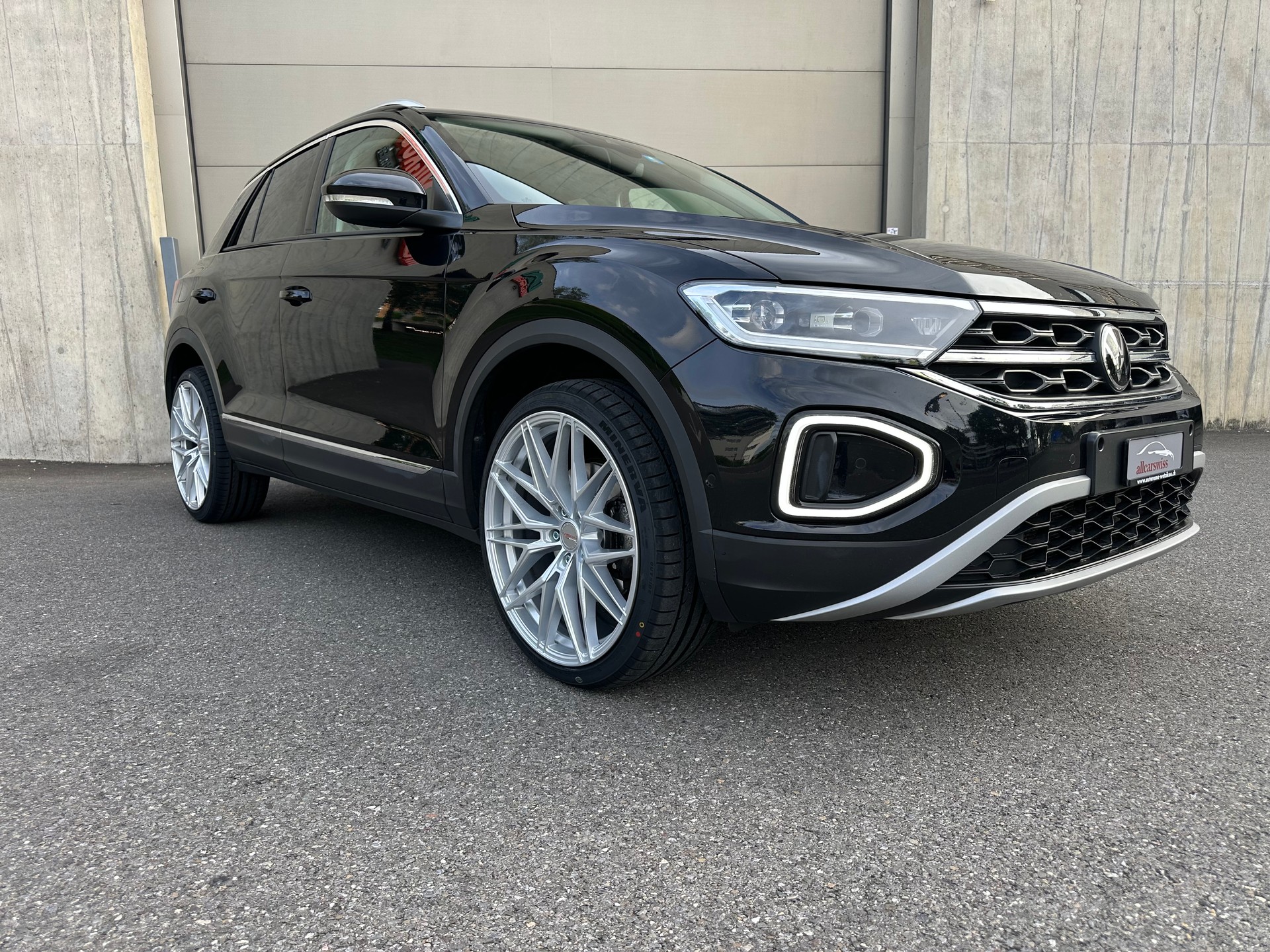 VW T-Roc 2.0 TDI 190PS Sport DSG-image-8