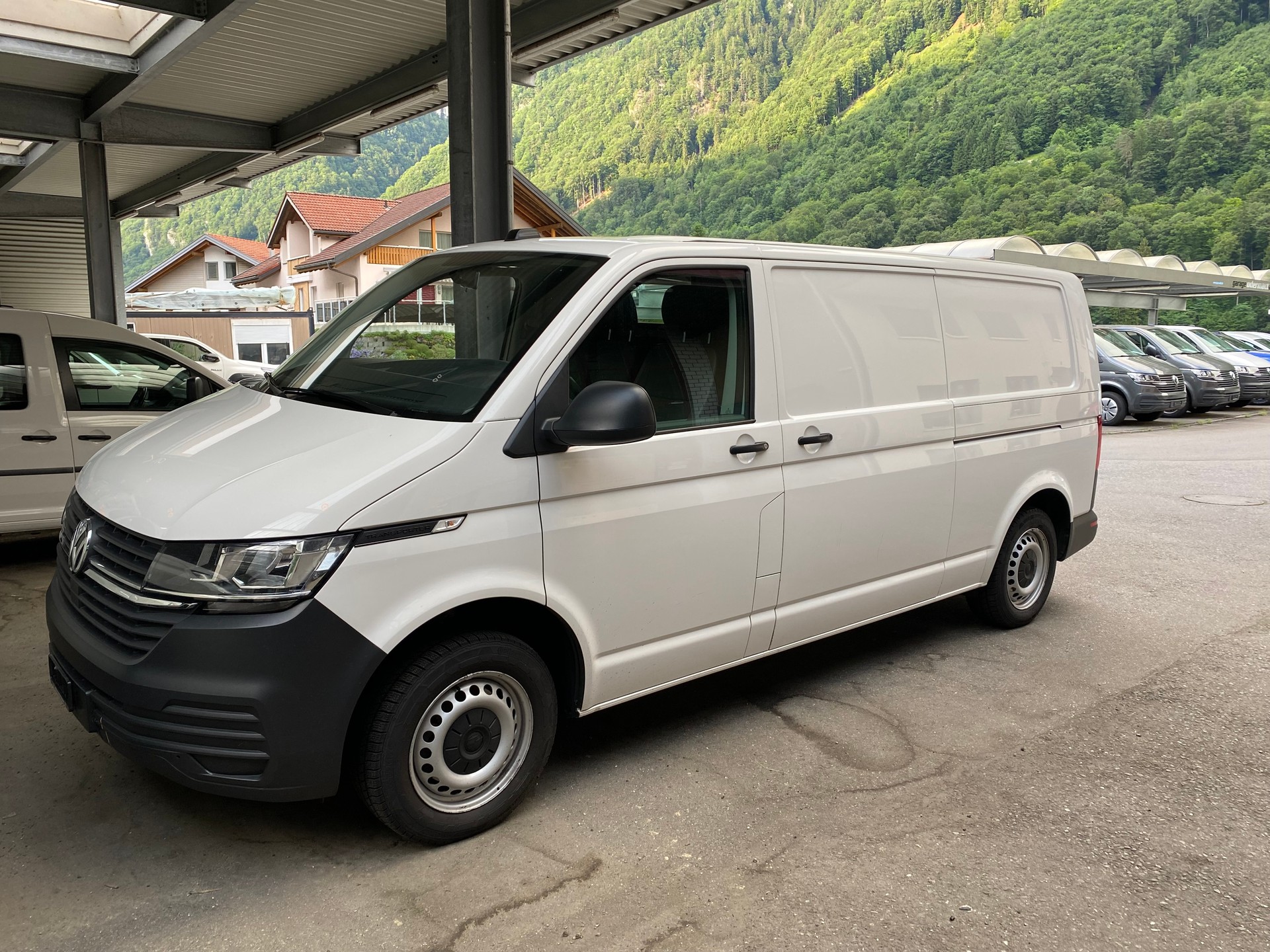 VW T6.1 2.0 TDI 4Motion-image-0
