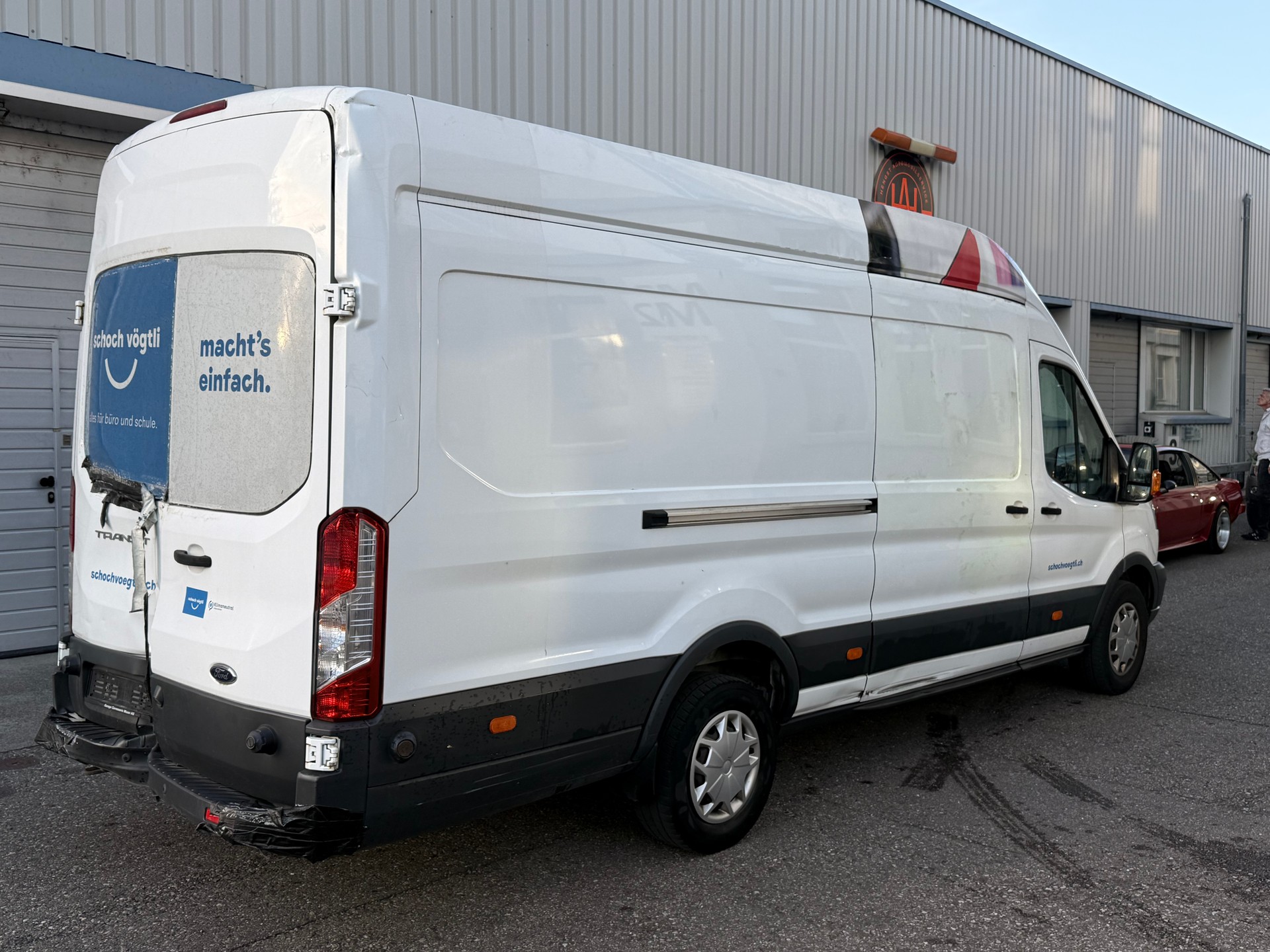 FORD Transit Van 350 L4 Ambiente 2.0 TDCi 130 RWD-image-2