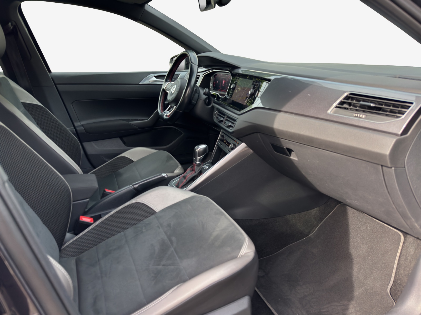 VW Polo 2.0 TSI GTI DSG-image-13