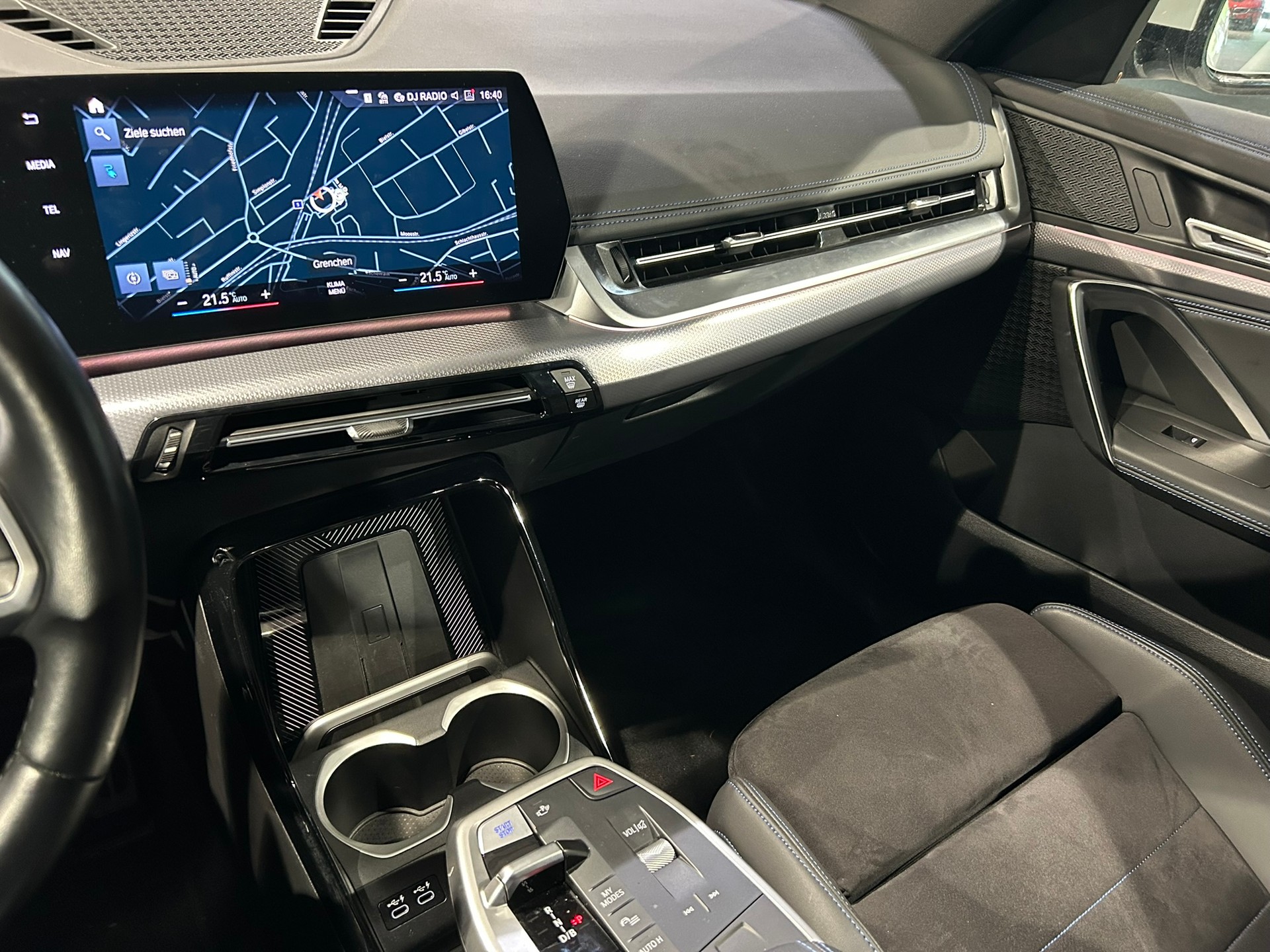 BMW iX1 xDrive 30 M Sport-image-31