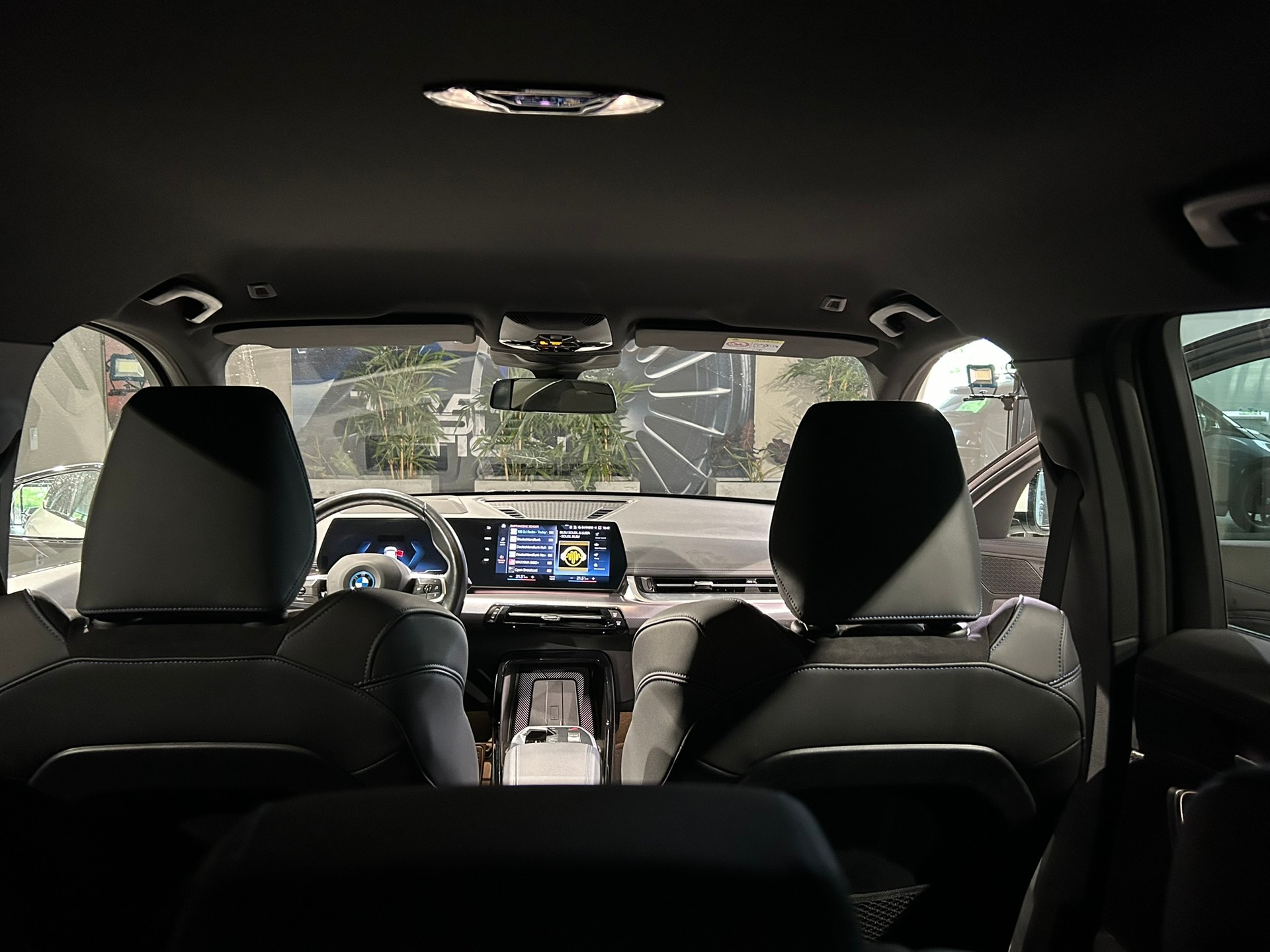 BMW iX1 xDrive 30 M Sport-image-25