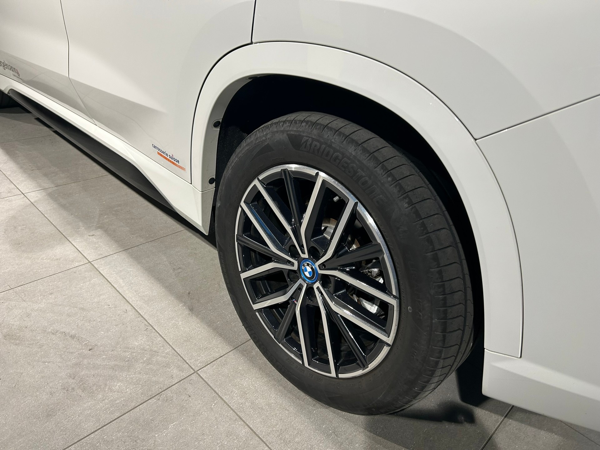 BMW iX1 xDrive 30 M Sport-image-18