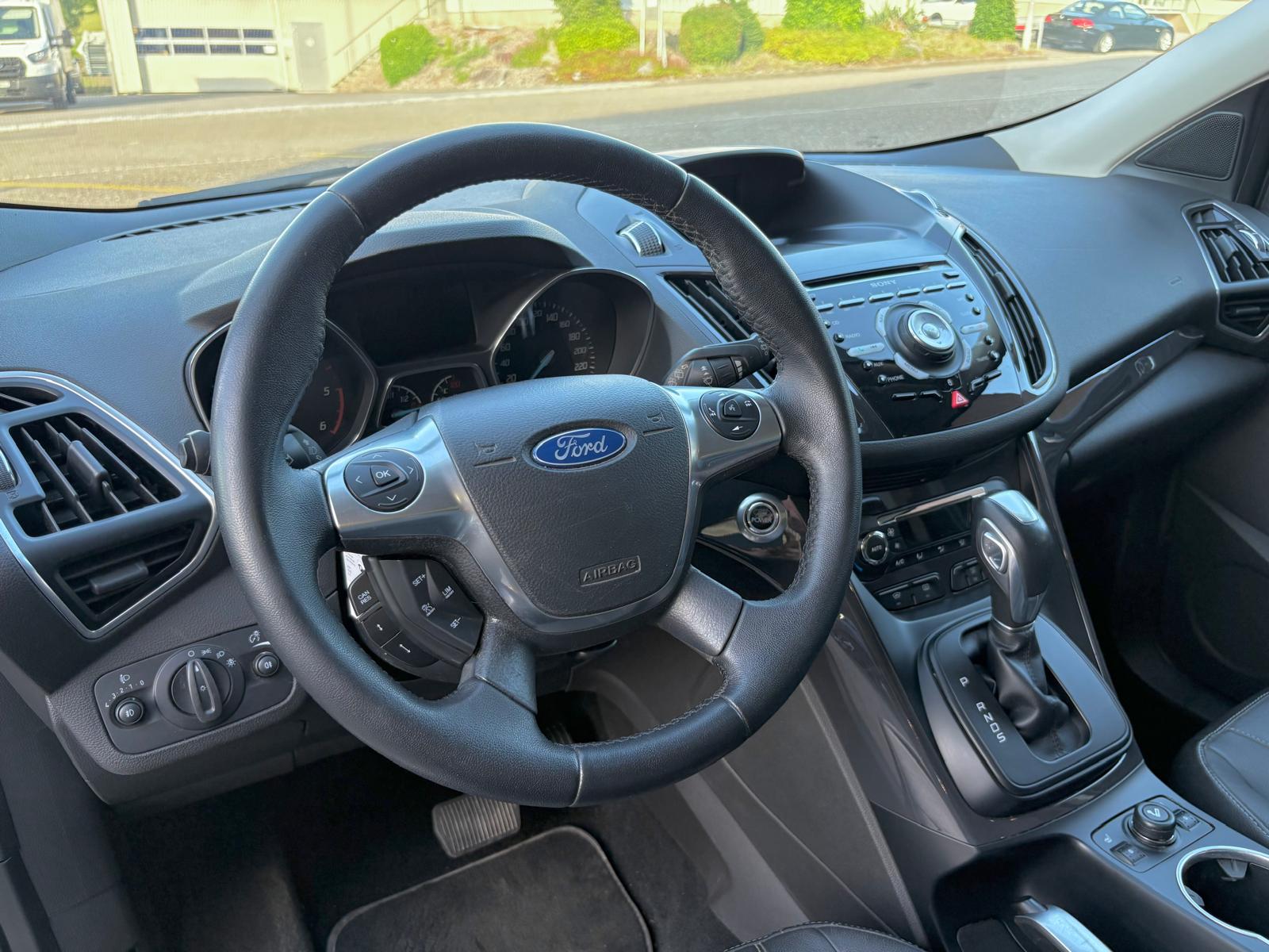 FORD Kuga 2.0 TDCi Titanium 4WD PowerShift-image-6