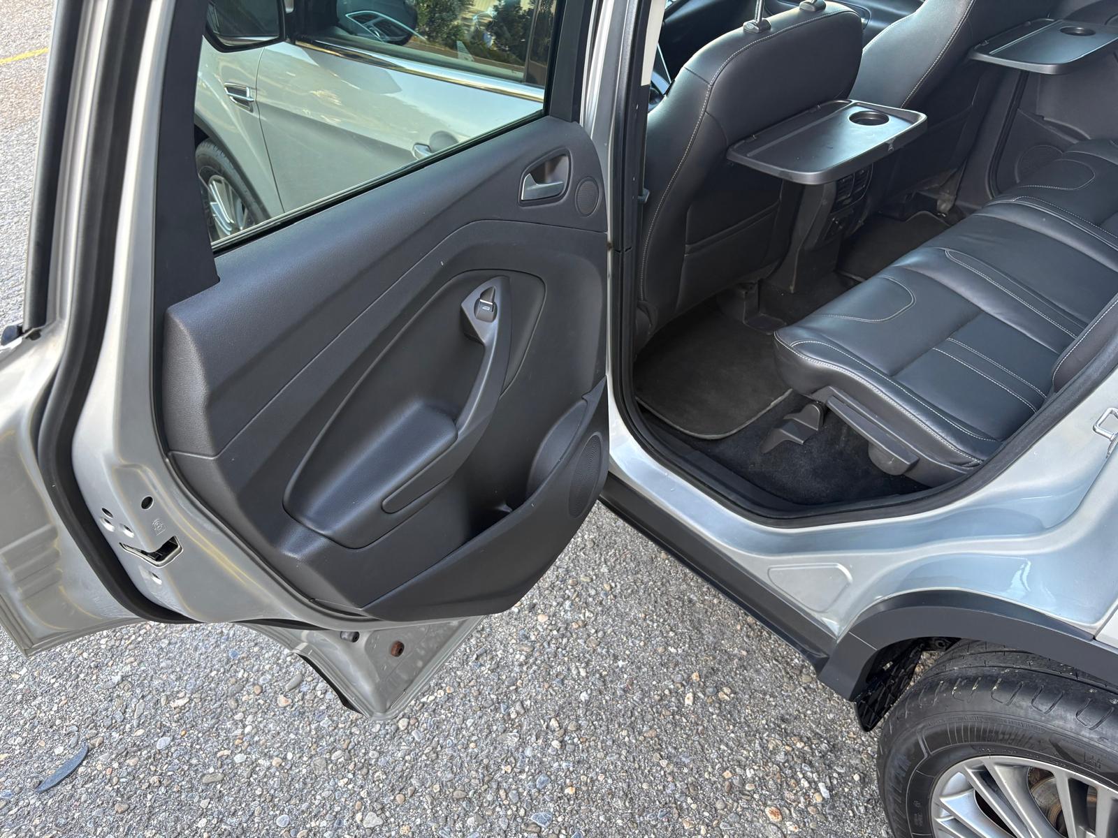 FORD Kuga 2.0 TDCi Titanium 4WD PowerShift-image-11