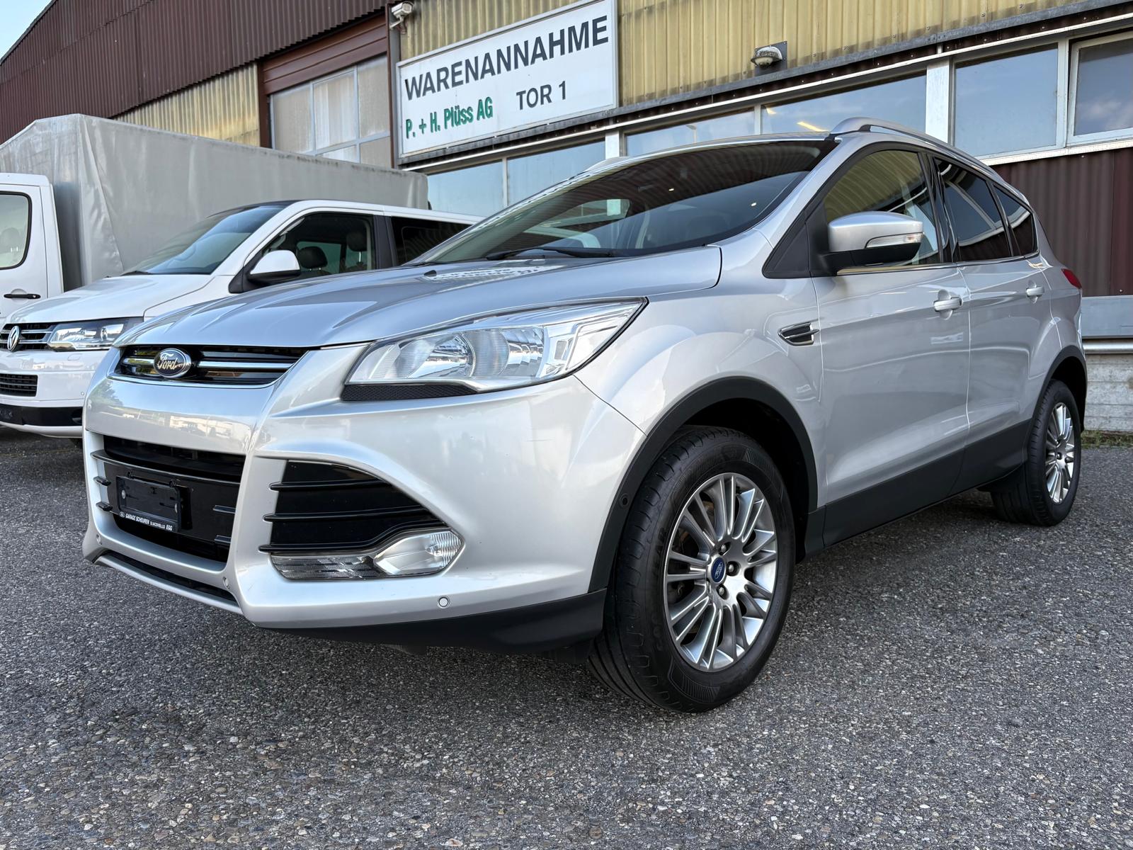 FORD Kuga 2.0 TDCi Titanium 4WD PowerShift-image-2
