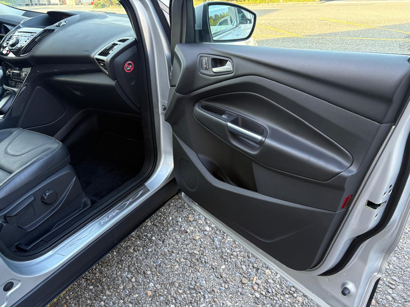 FORD Kuga 2.0 TDCi Titanium 4WD PowerShift-image-10