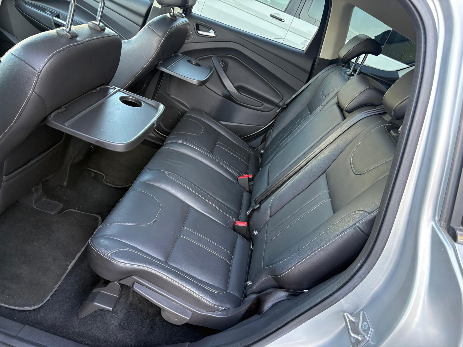 FORD Kuga 2.0 TDCi Titanium 4WD PowerShift-image-12