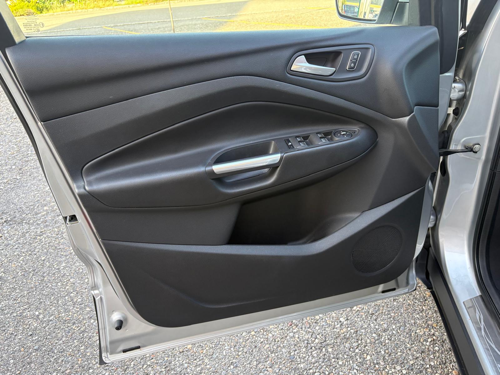 FORD Kuga 2.0 TDCi Titanium 4WD PowerShift-image-5