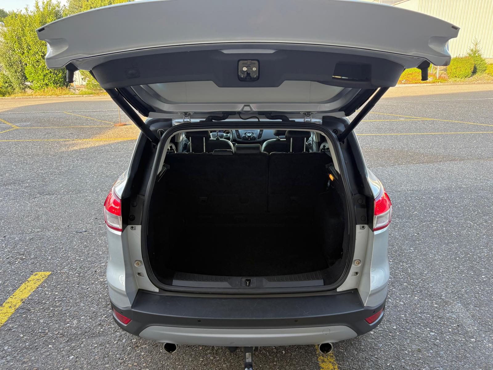 FORD Kuga 2.0 TDCi Titanium 4WD PowerShift-image-13