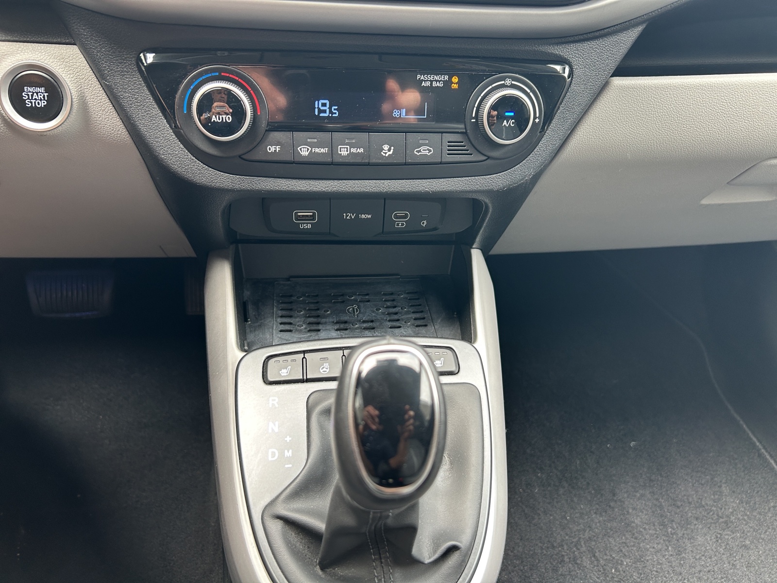 HYUNDAI i10 1.2 Vertex Automat-image-14