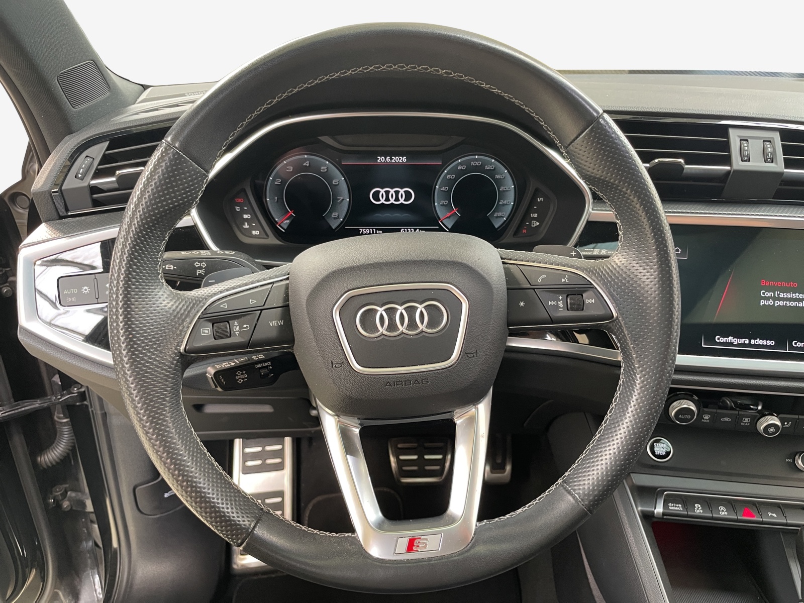 AUDI Q3 Sportback 45 TFSI S line quattro S-tronic-image-9