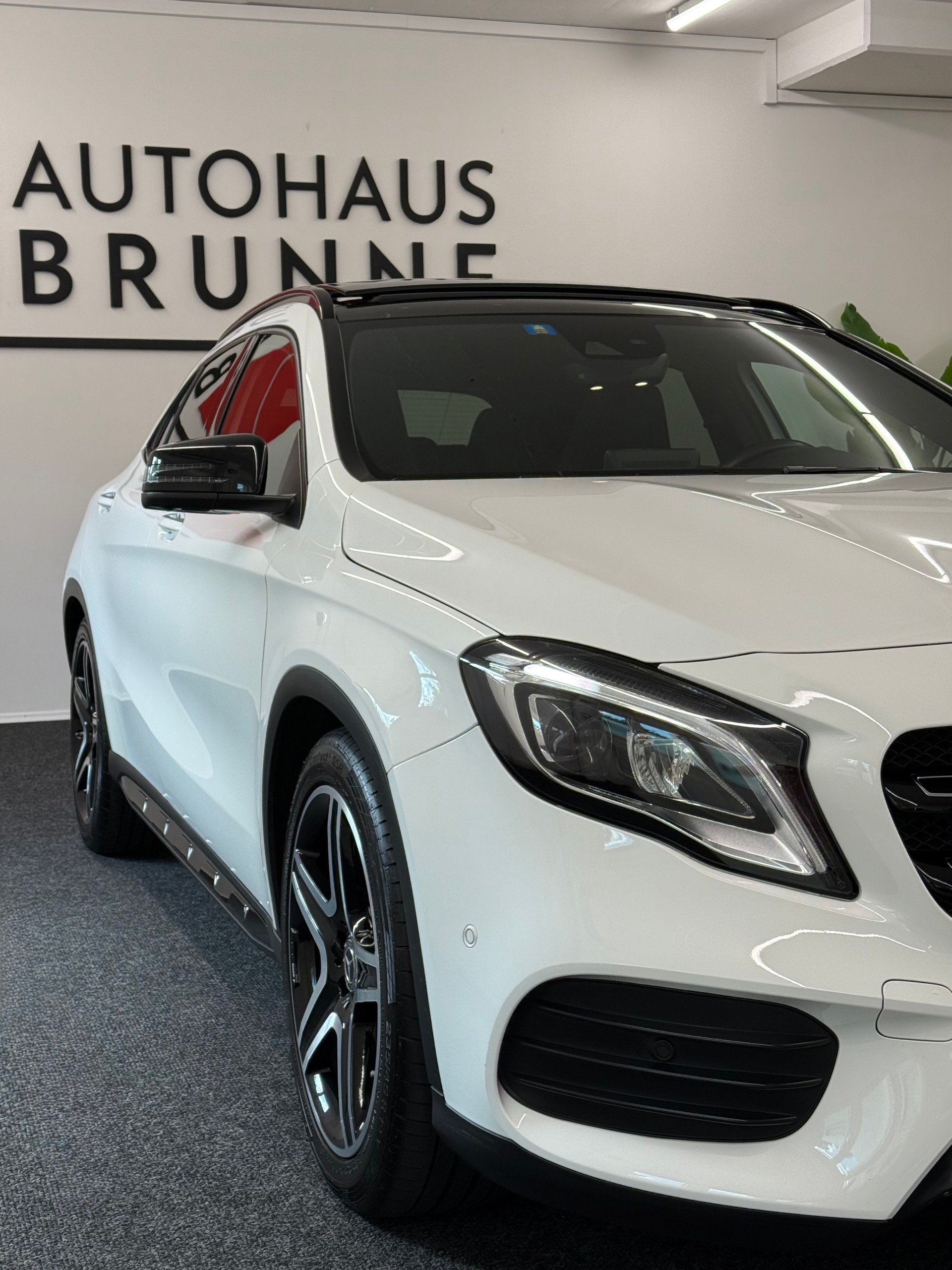 MERCEDES-BENZ GLA 220 AMG Line 4Matic 7G-DCT-image-10