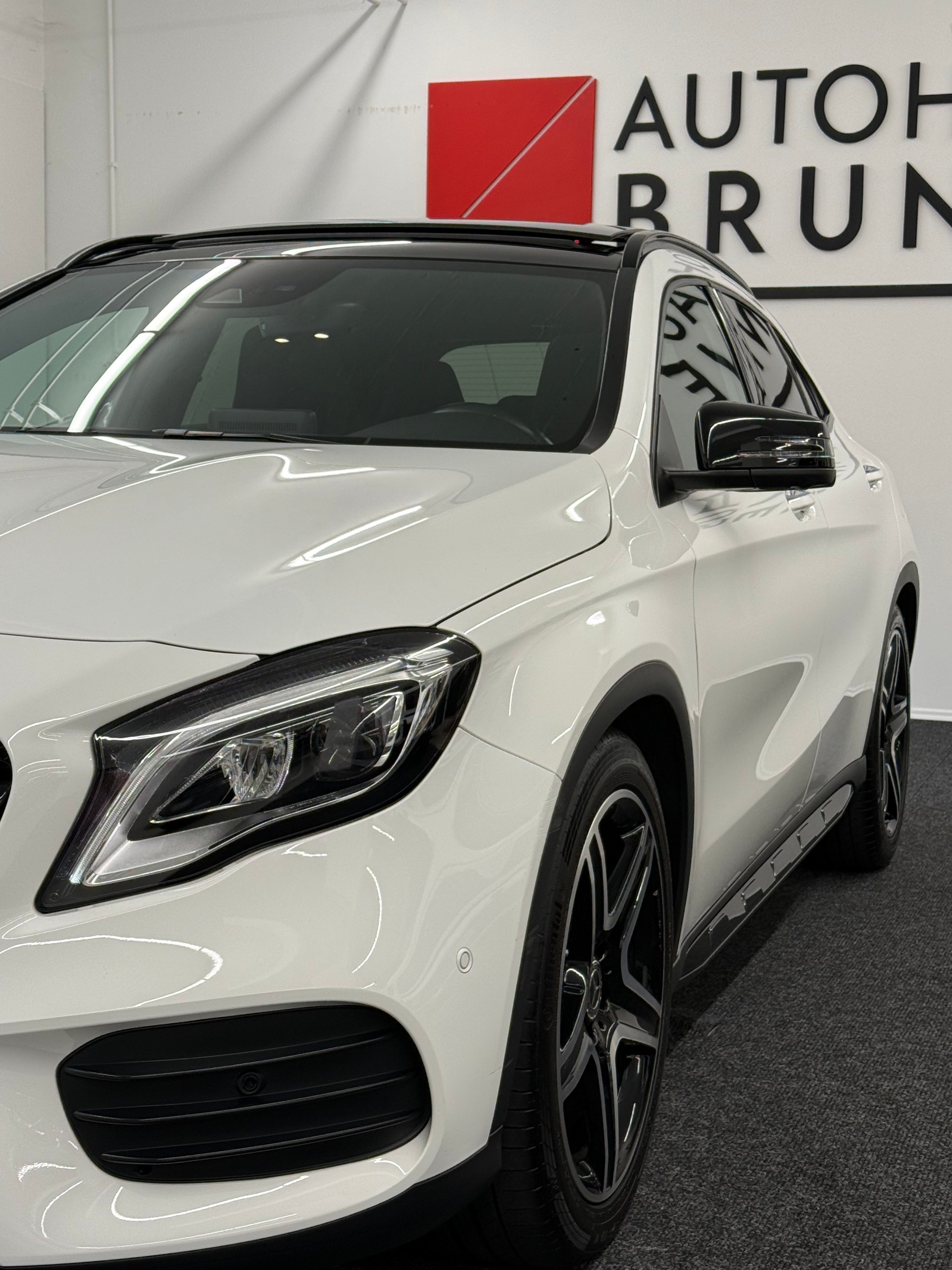 MERCEDES-BENZ GLA 220 AMG Line 4Matic 7G-DCT-image-9