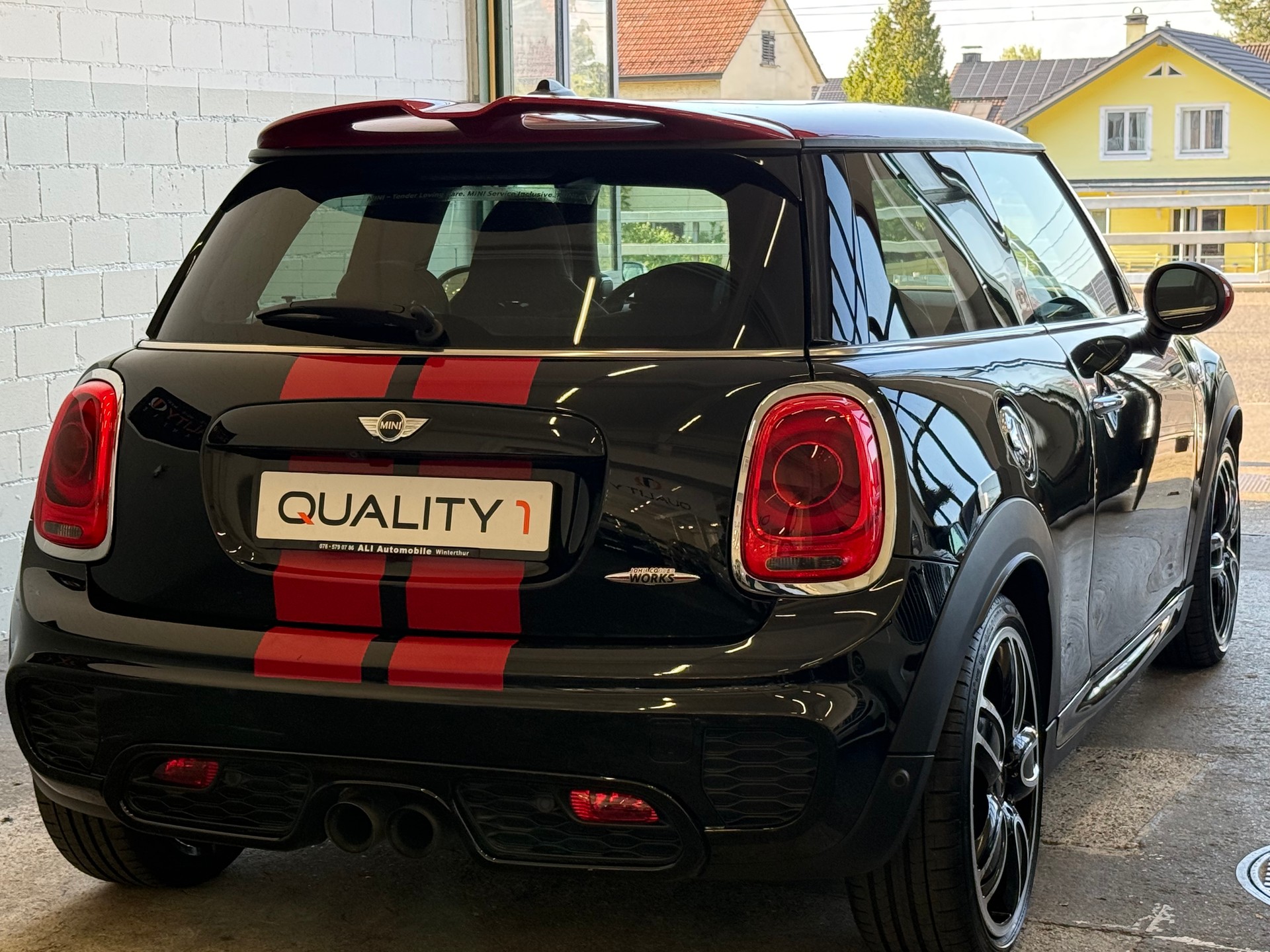 MINI Cooper John Cooper Works Steptronic-image-5