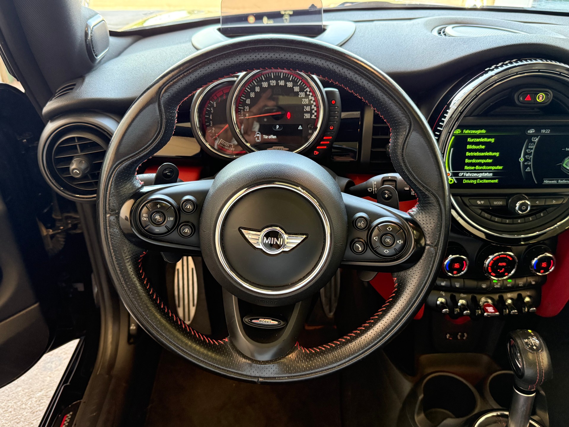 MINI Cooper John Cooper Works Steptronic-image-9