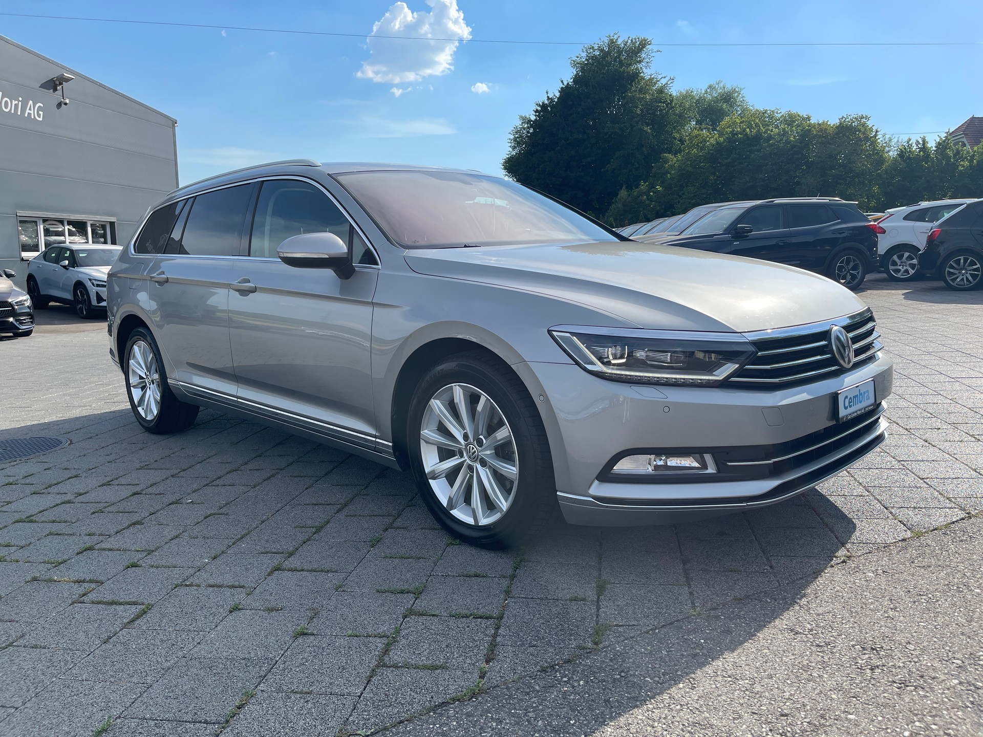 VW Passat Variant 2.0 TDI BMT Highline DSG-image-4