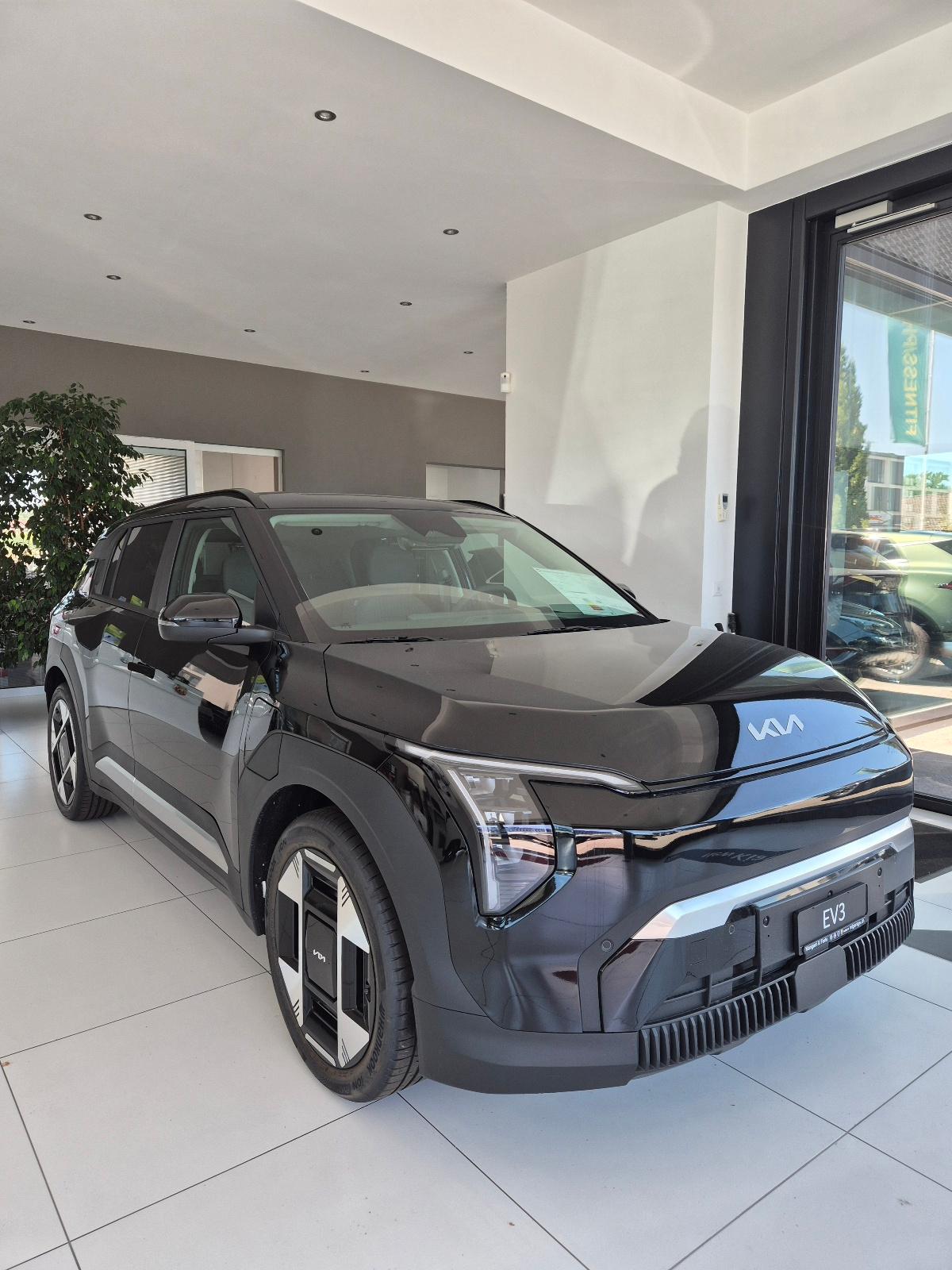 KIA EV3 81 kWh Earth-image-2