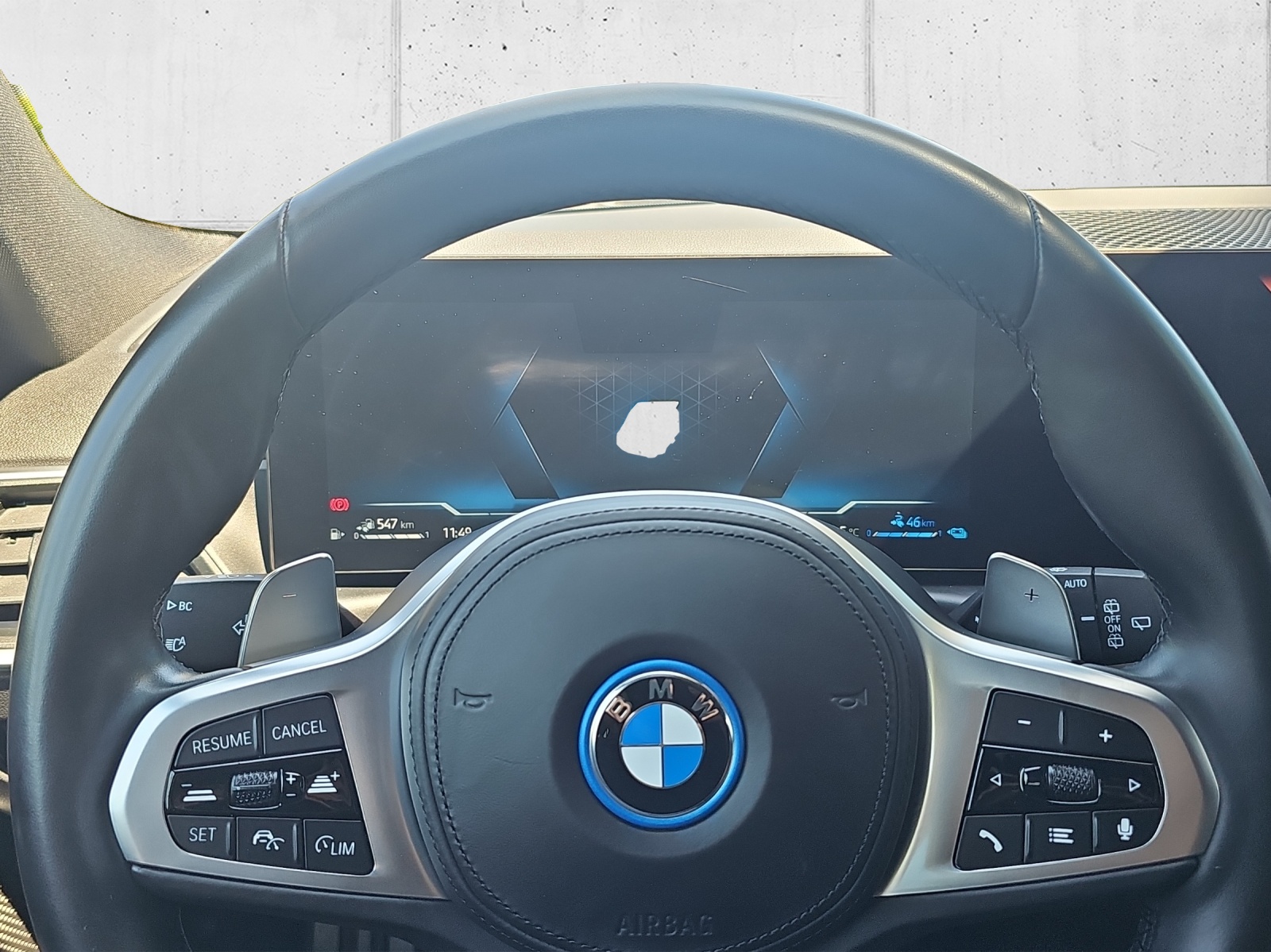 BMW 320e xDr Tour M Sport-image-13