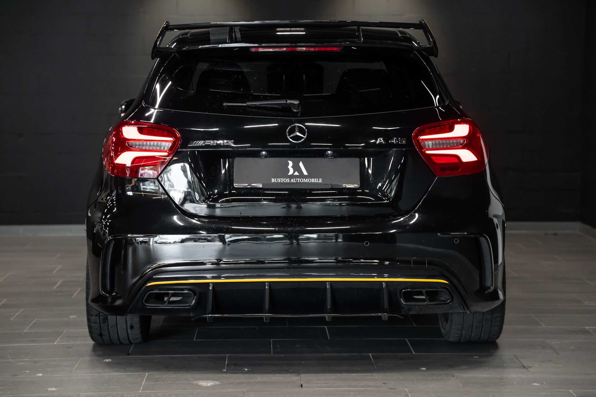 MERCEDES-BENZ A 45 AMG Yellow Night Edition 4Matic 7G-DCT / CH Auto / Limitiertes Fahrzeug / Garantie-image-8