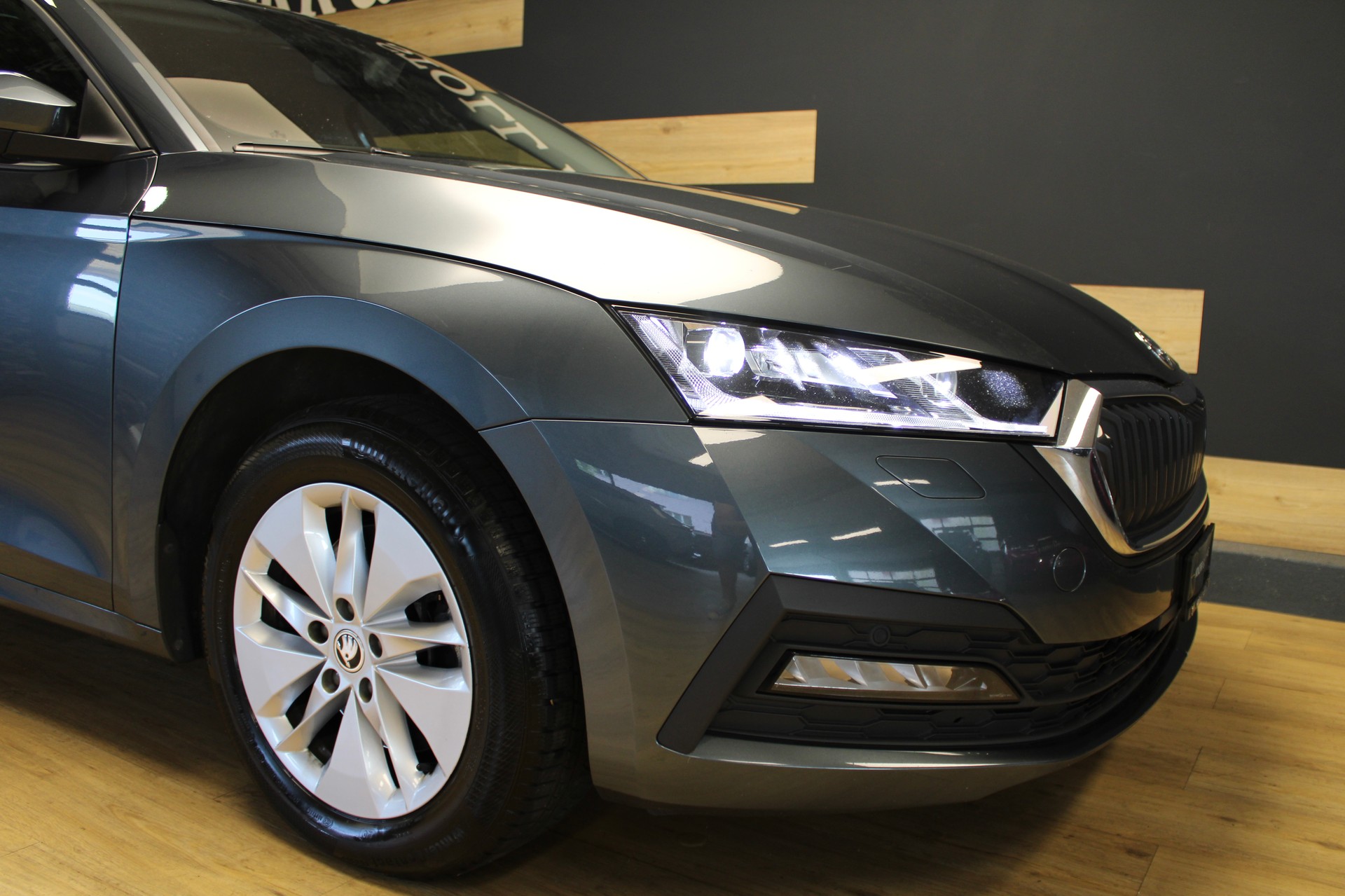 SKODA Octavia Combi 2.0 TDI DSG Ambition 4x4-image-3