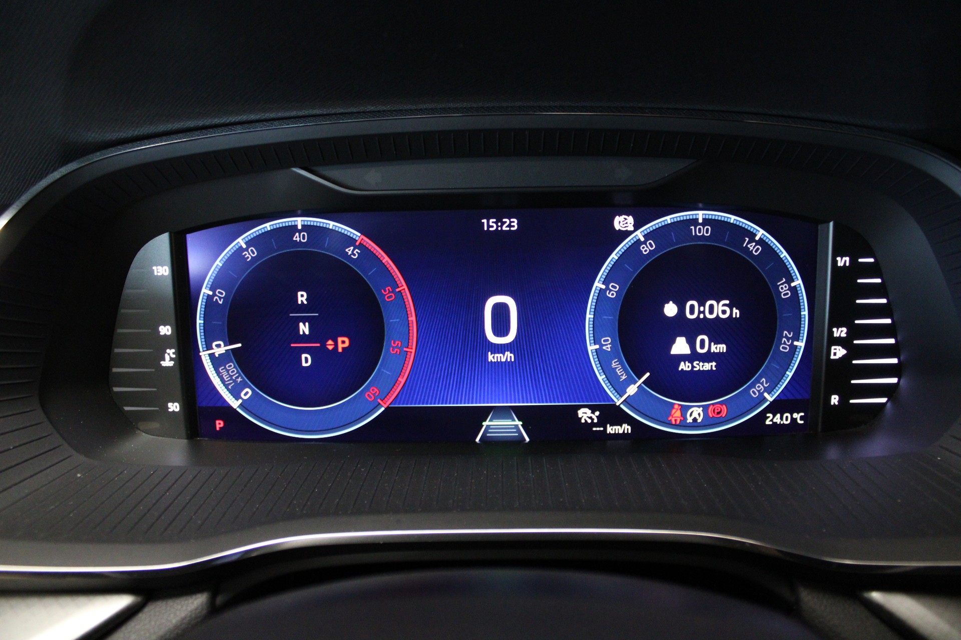 SKODA Octavia Combi 2.0 TDI DSG Ambition 4x4-image-9
