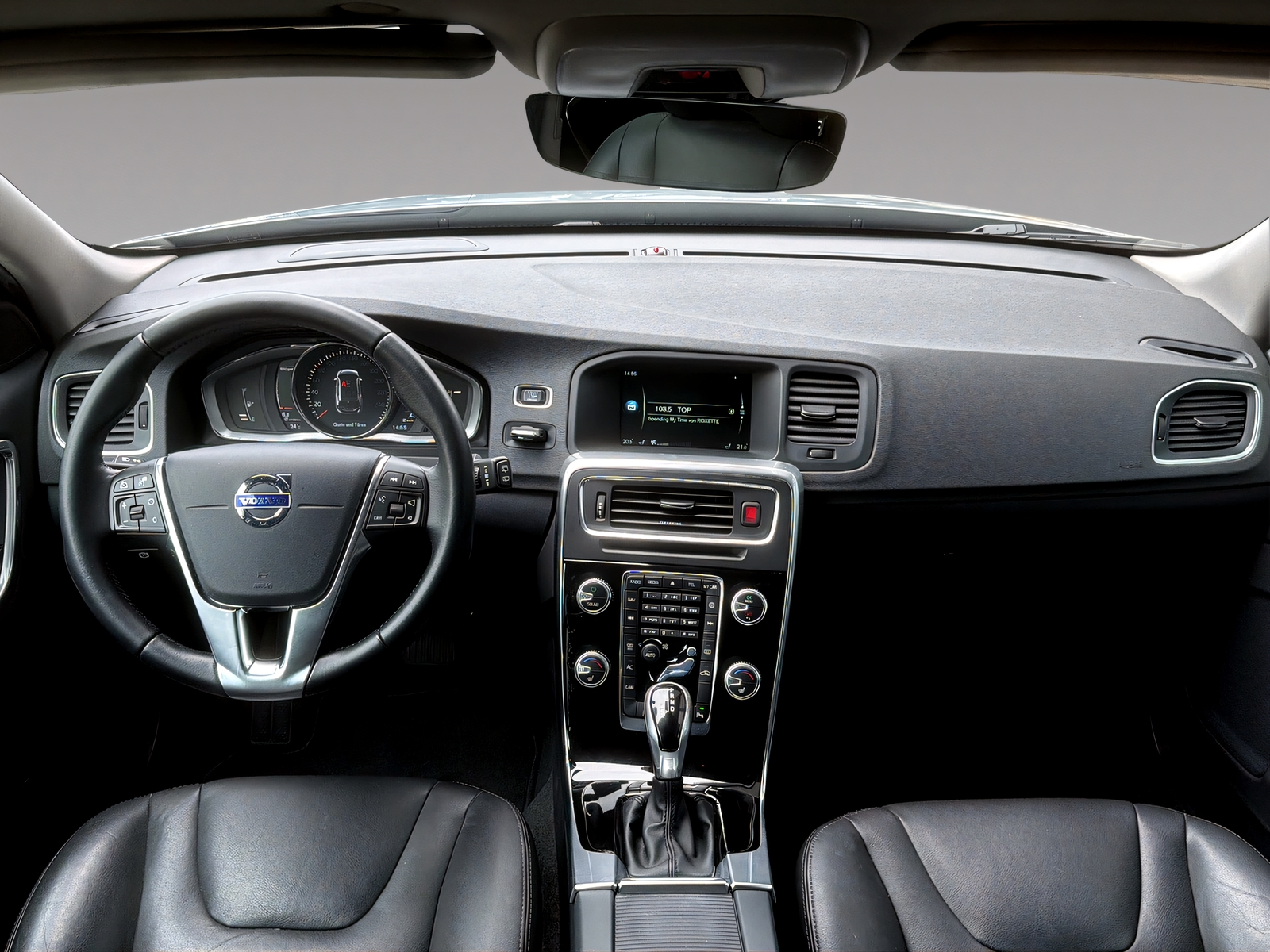 VOLVO V60 2.4 D4 Summum AWD-image-7