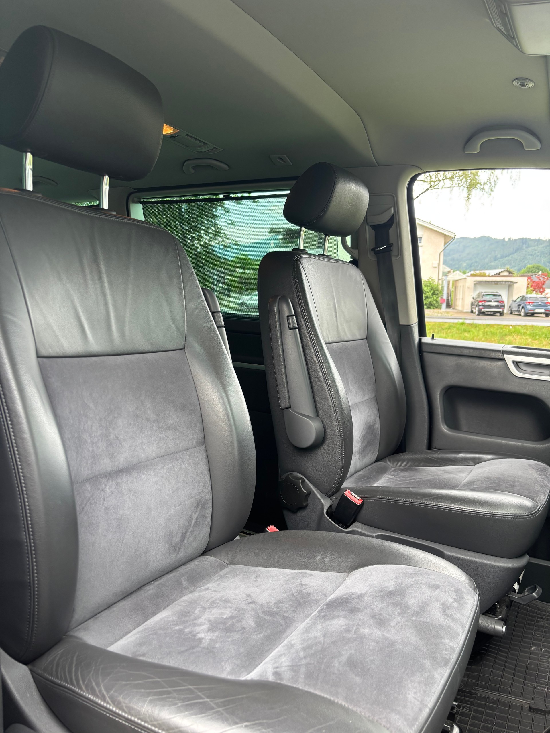 VW T5 Multivan 2.0 Bi-TDI CR Highline 4Motion DSG-image-15
