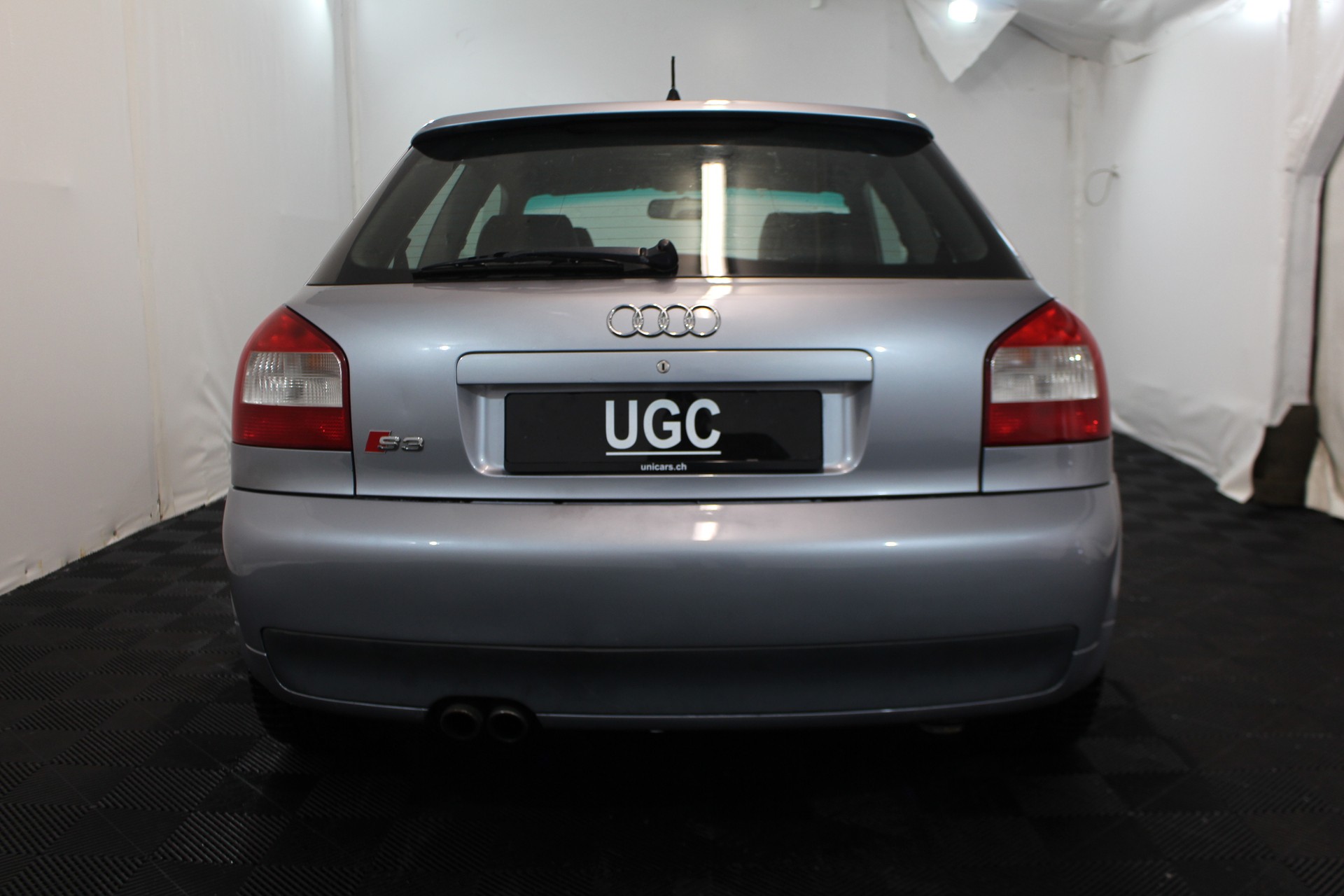 AUDI S3 1.8 20V Turbo 225 quattro-image-4