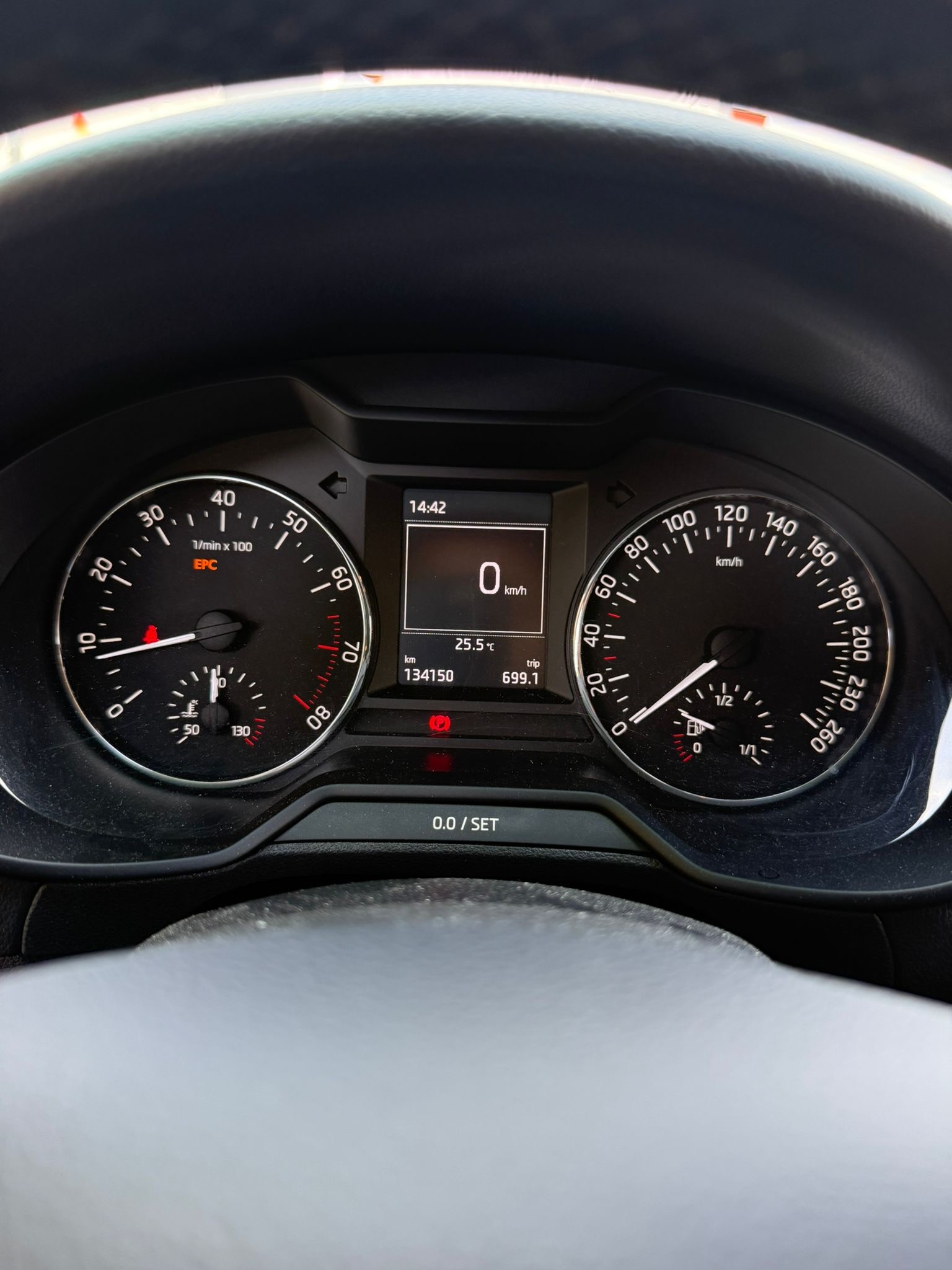 SKODA Octavia Combi 1.8 TSI Elegance-image-13