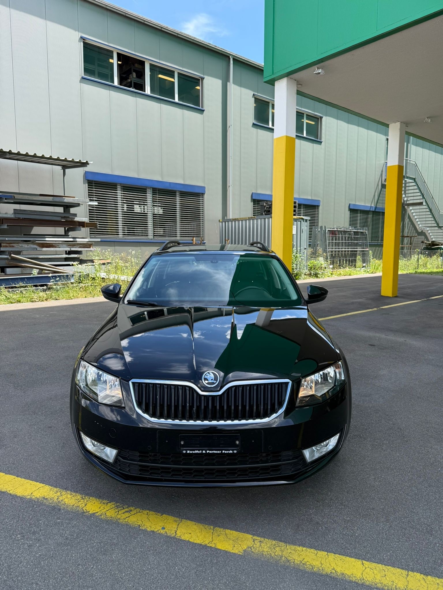 SKODA Octavia Combi 1.8 TSI Elegance-image-1