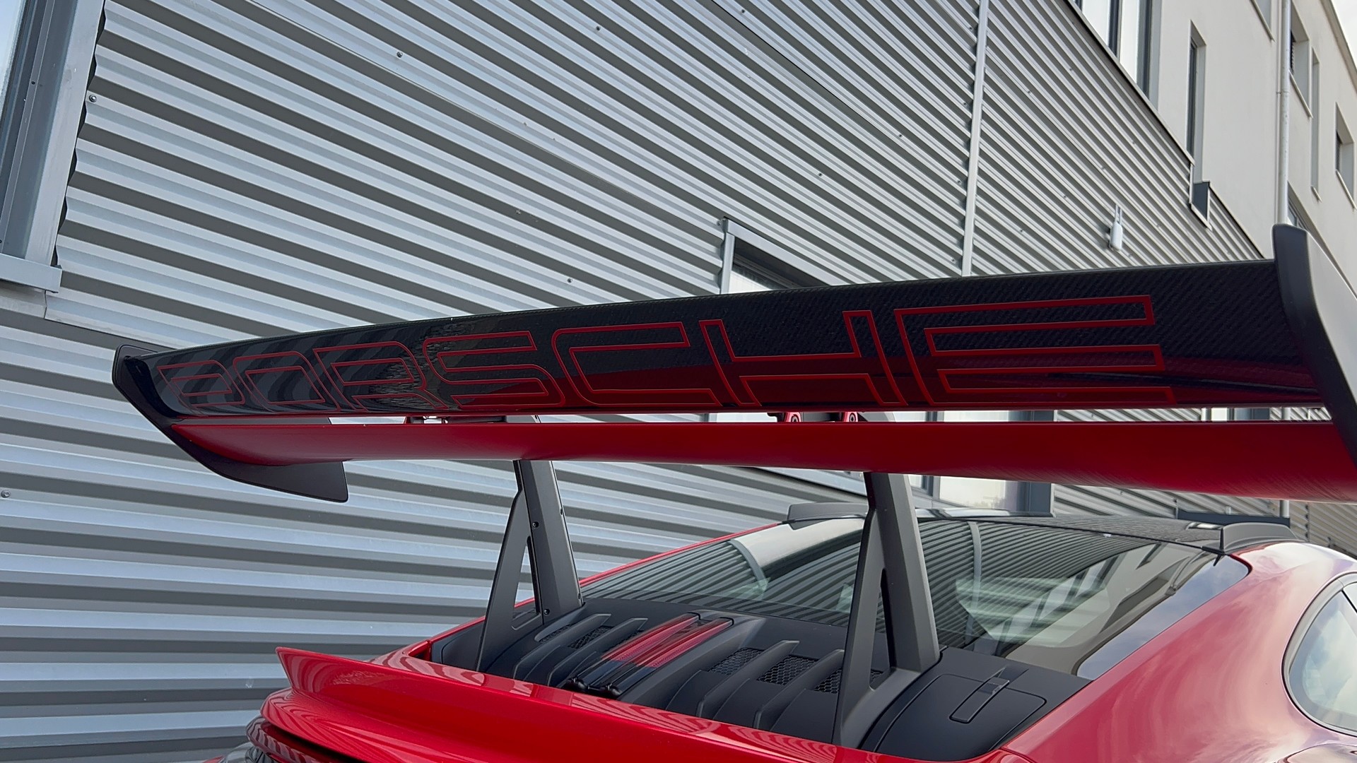 PORSCHE 911 GT3 RS Weissach-image-13