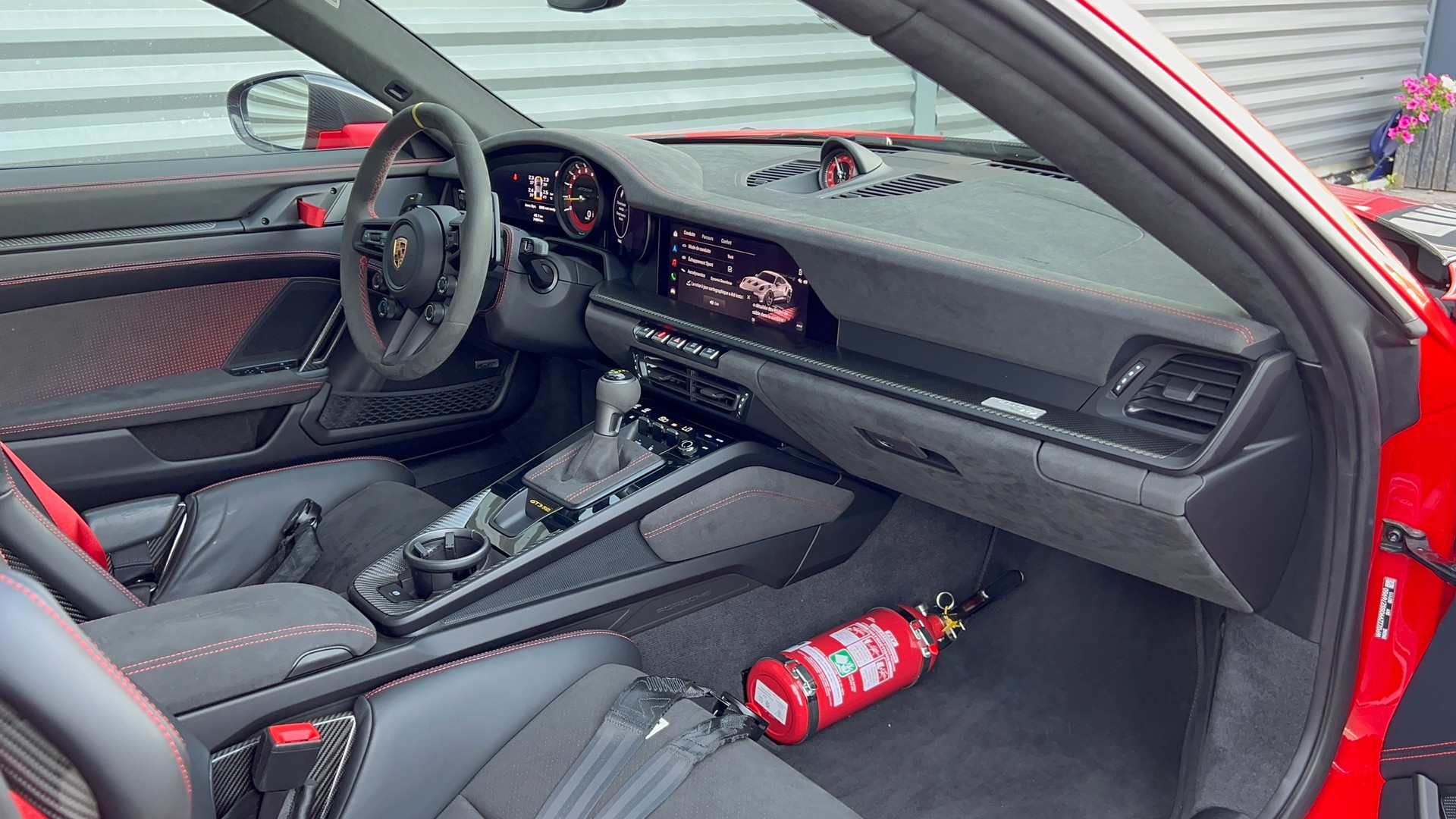 PORSCHE 911 GT3 RS Weissach-image-7