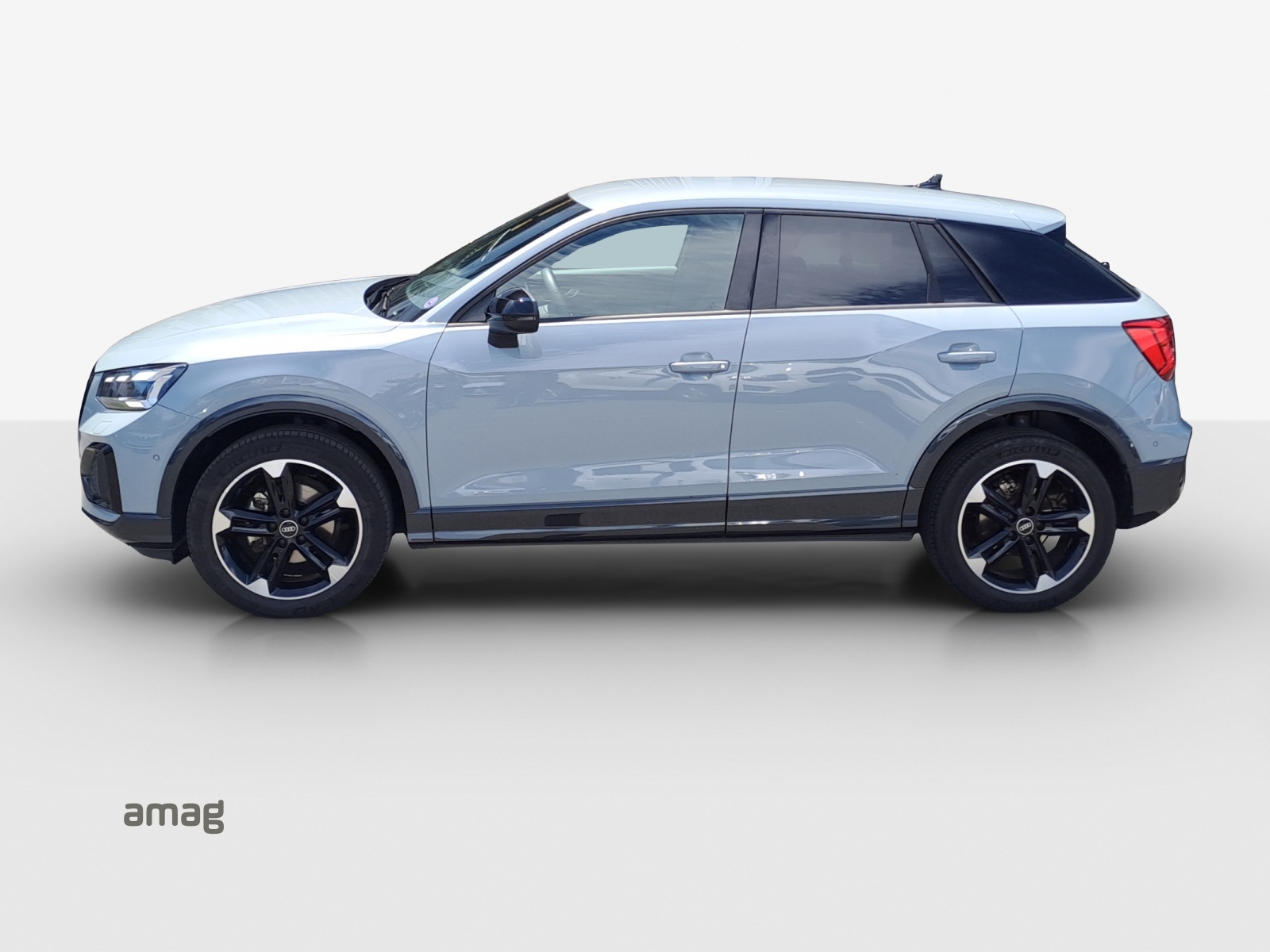 AUDI Q2 35 TFSI advanced S-tronic-showroom-element-1