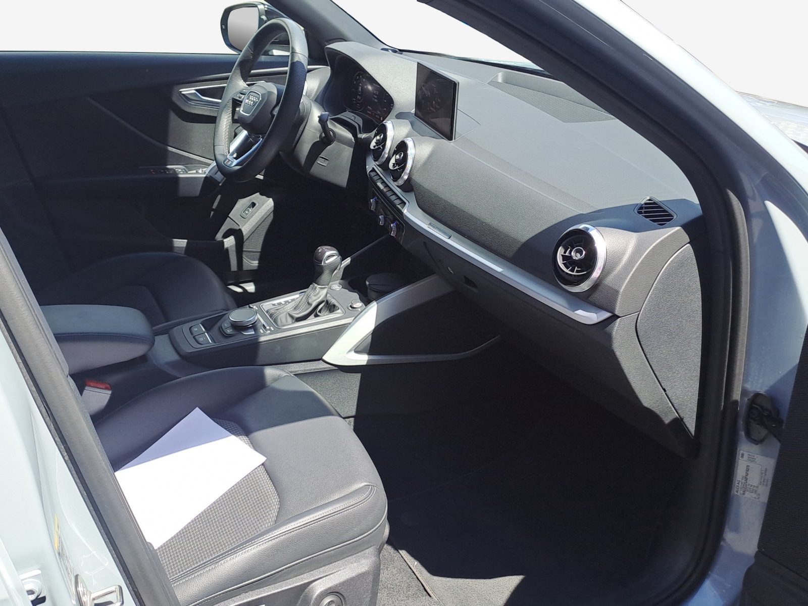 AUDI Q2 35 TFSI advanced S-tronic-image-13