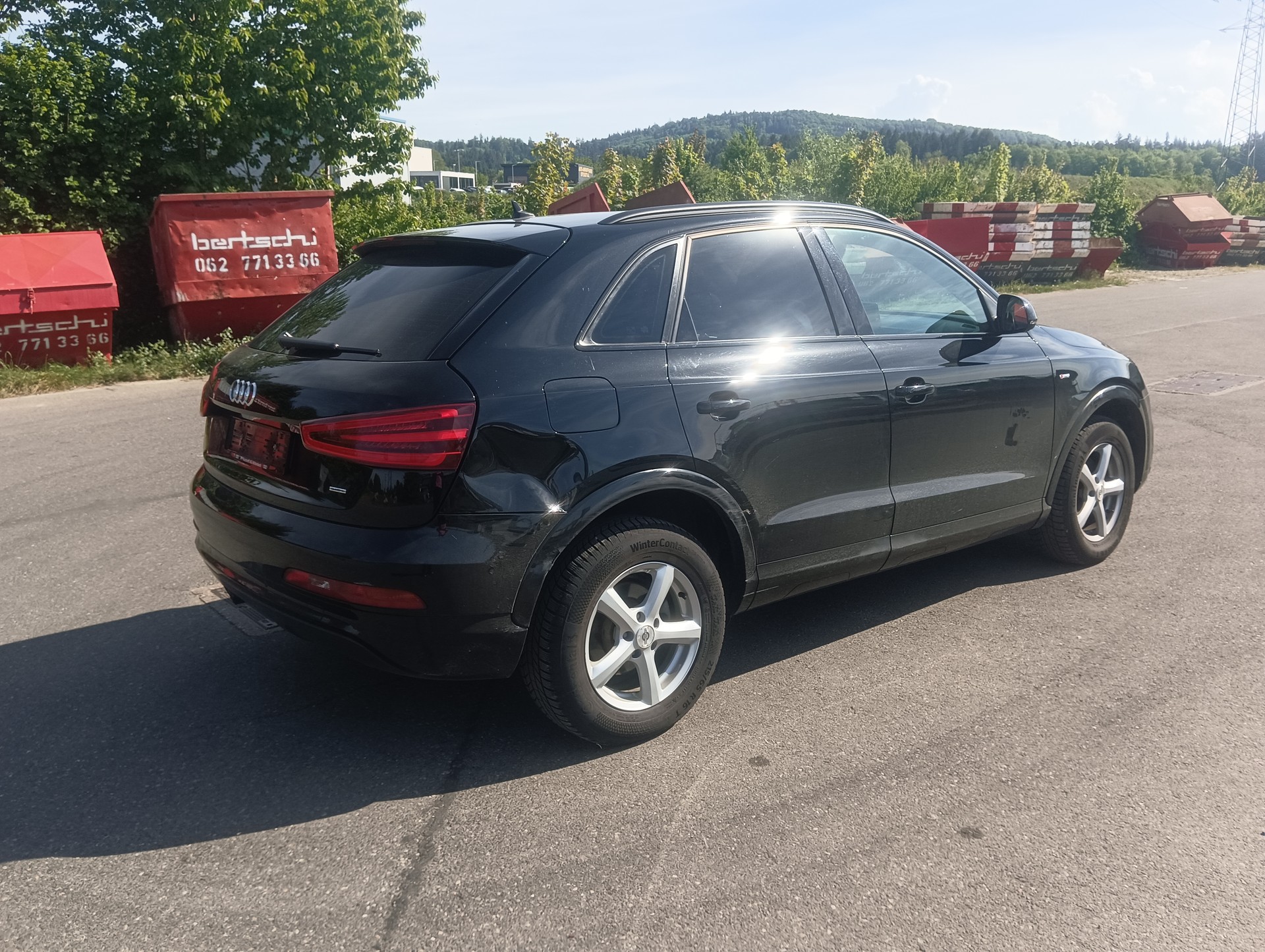 AUDI Q3 2.0 TFSI quattro S-tronic-image-2